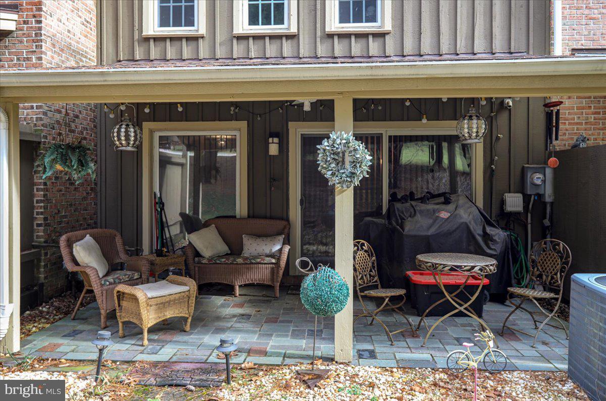 FLYING HILLS - Residential