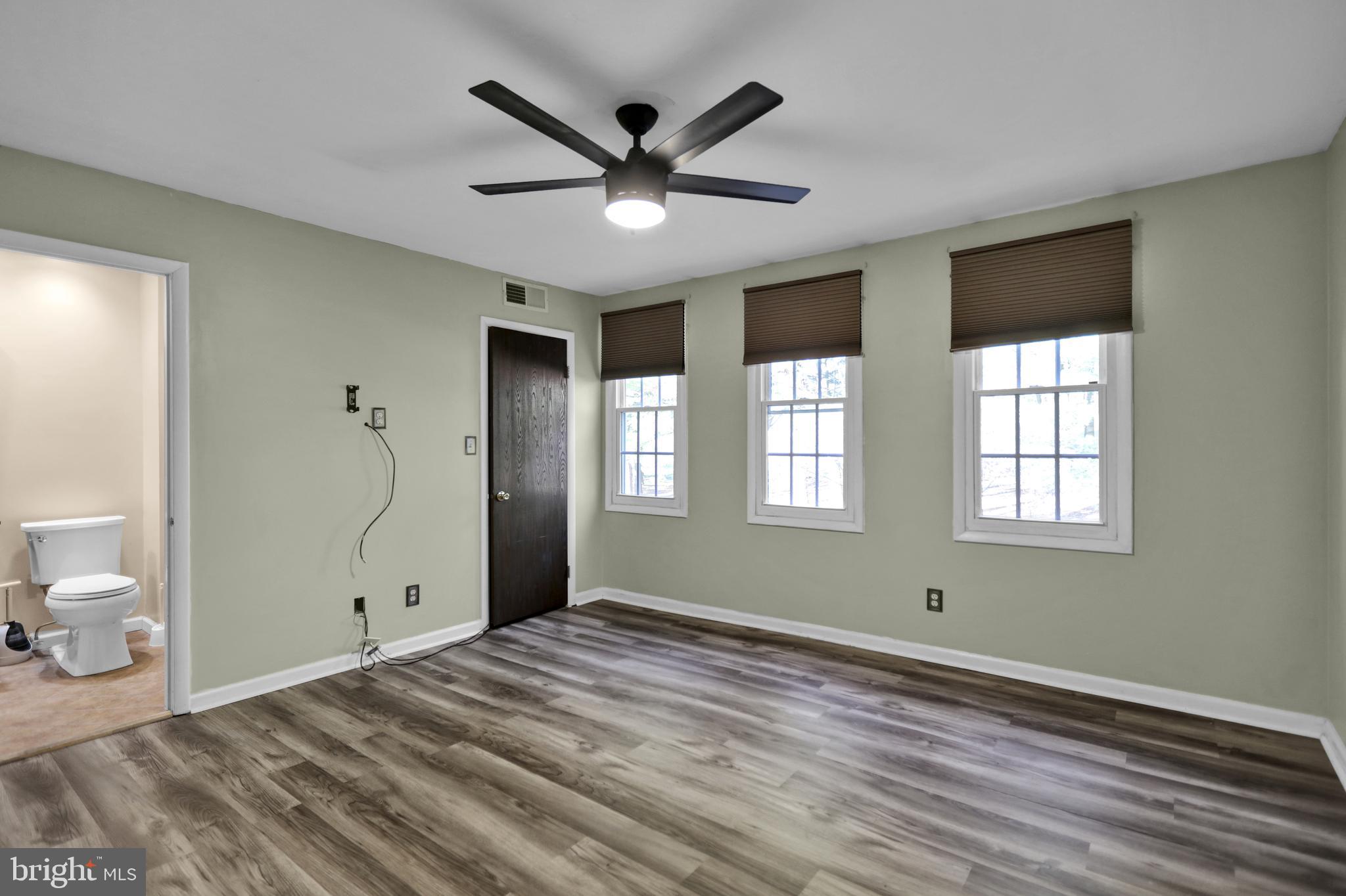 FLYING HILLS - Residential