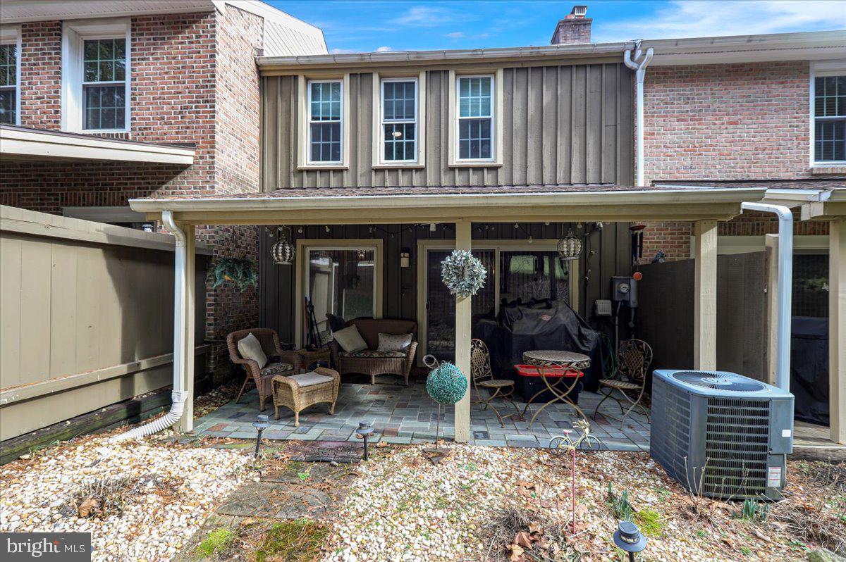 FLYING HILLS - Residential