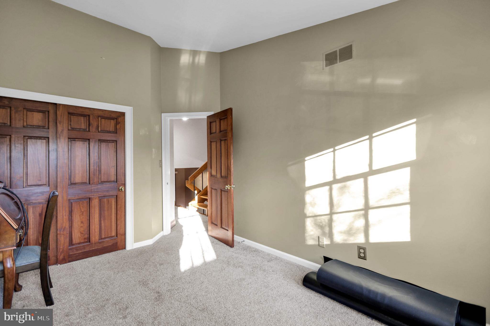 FLYING HILLS - Residential