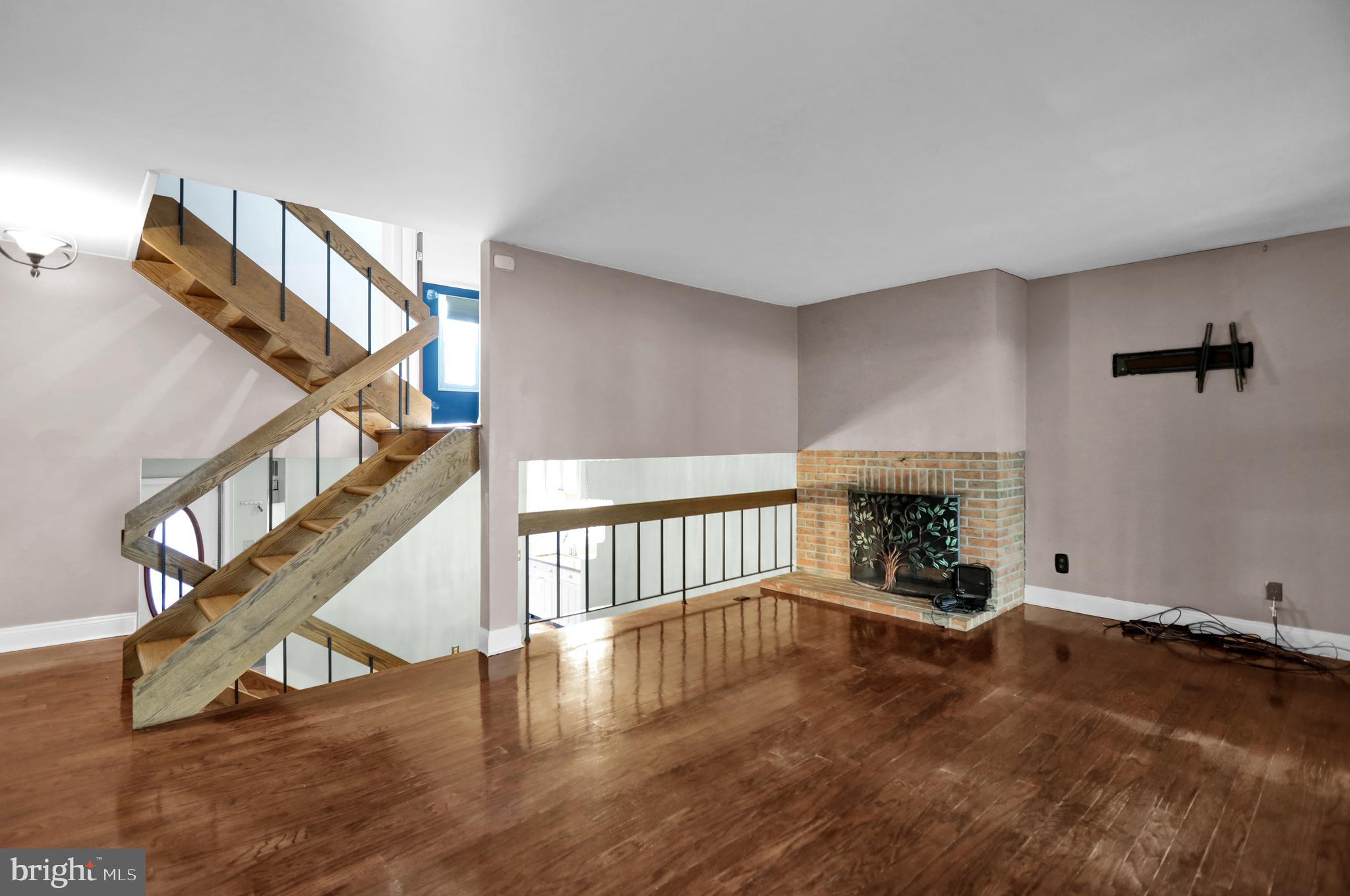 FLYING HILLS - Residential