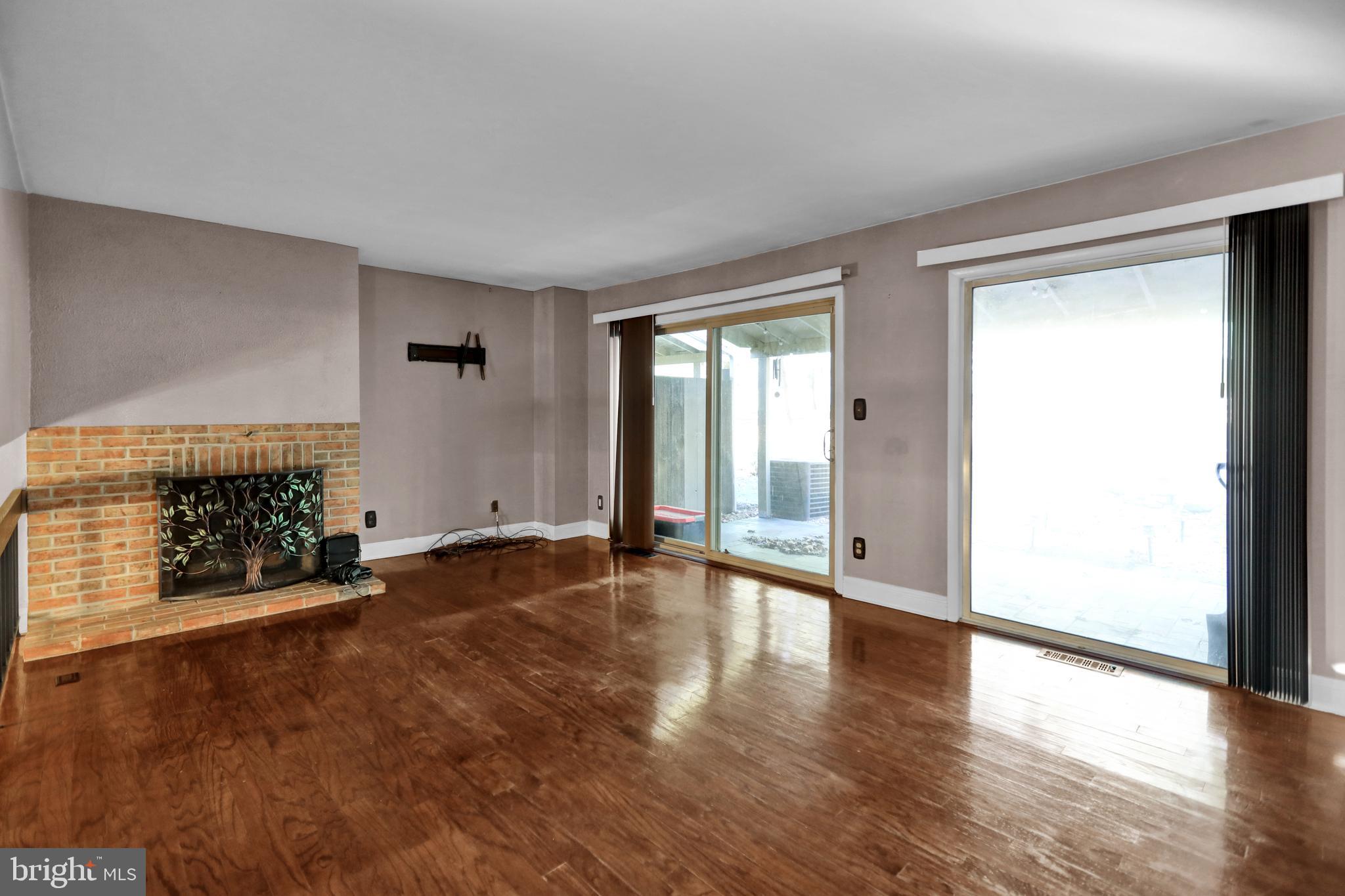 FLYING HILLS - Residential