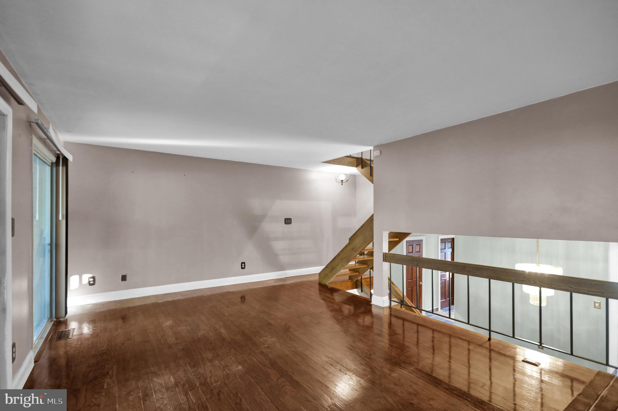 FLYING HILLS - Residential