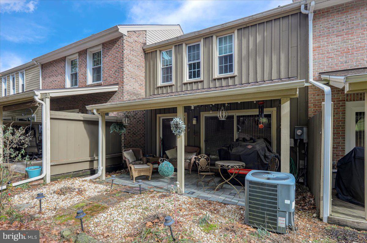 FLYING HILLS - Residential