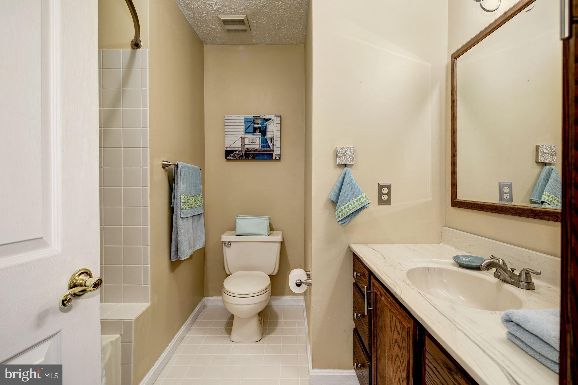 TODD LAKES - Residential