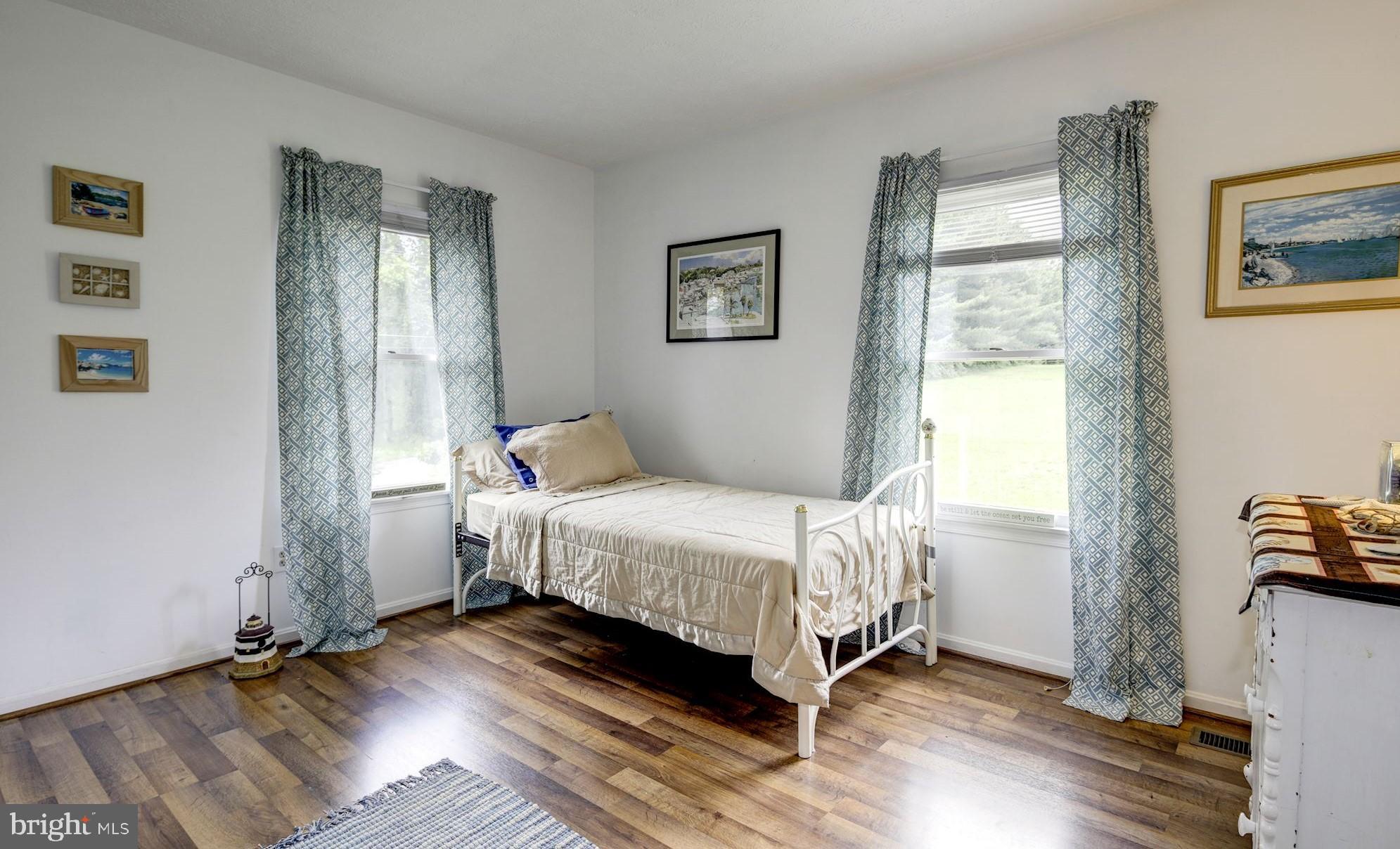 TODD LAKES - Residential