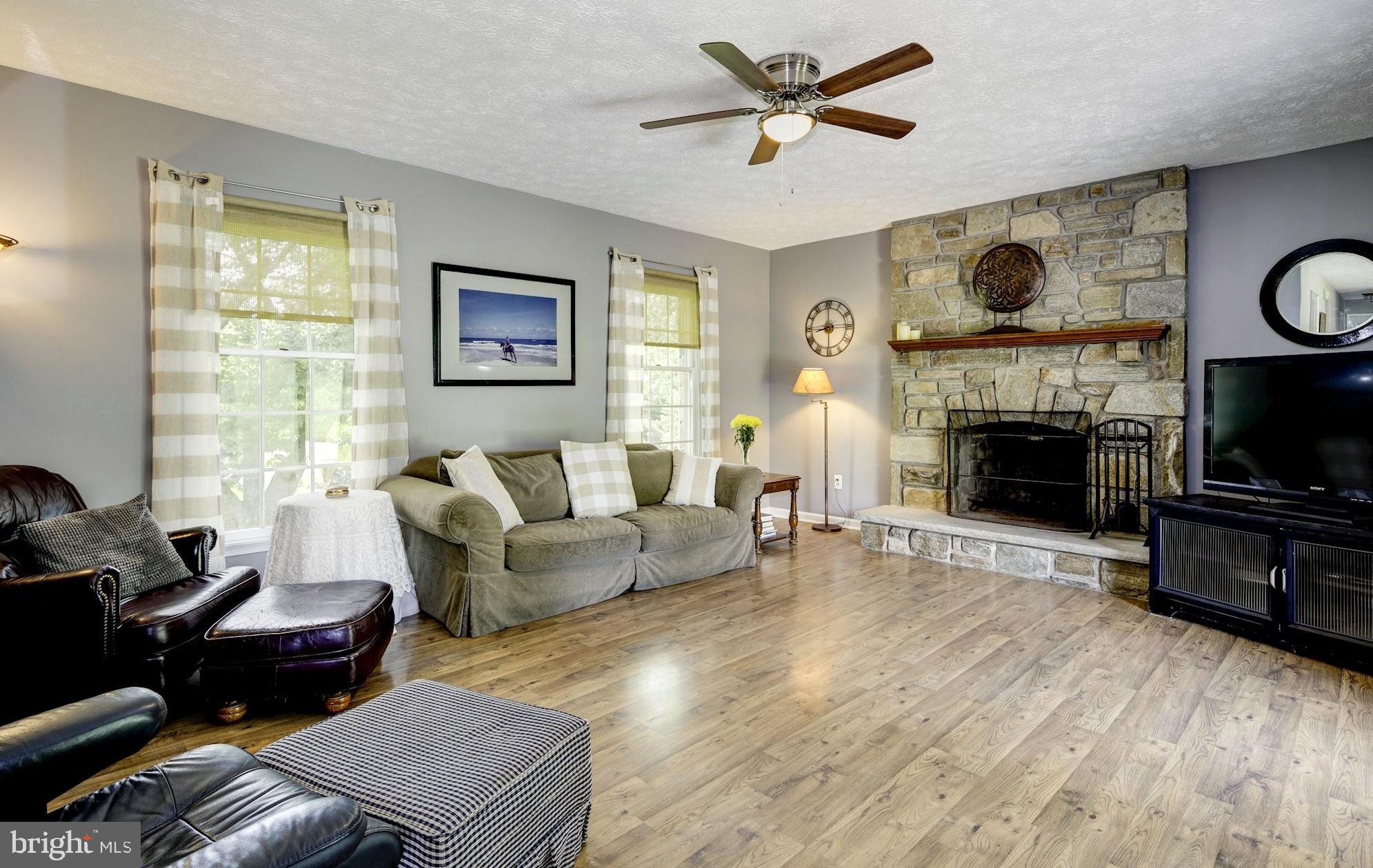 TODD LAKES - Residential