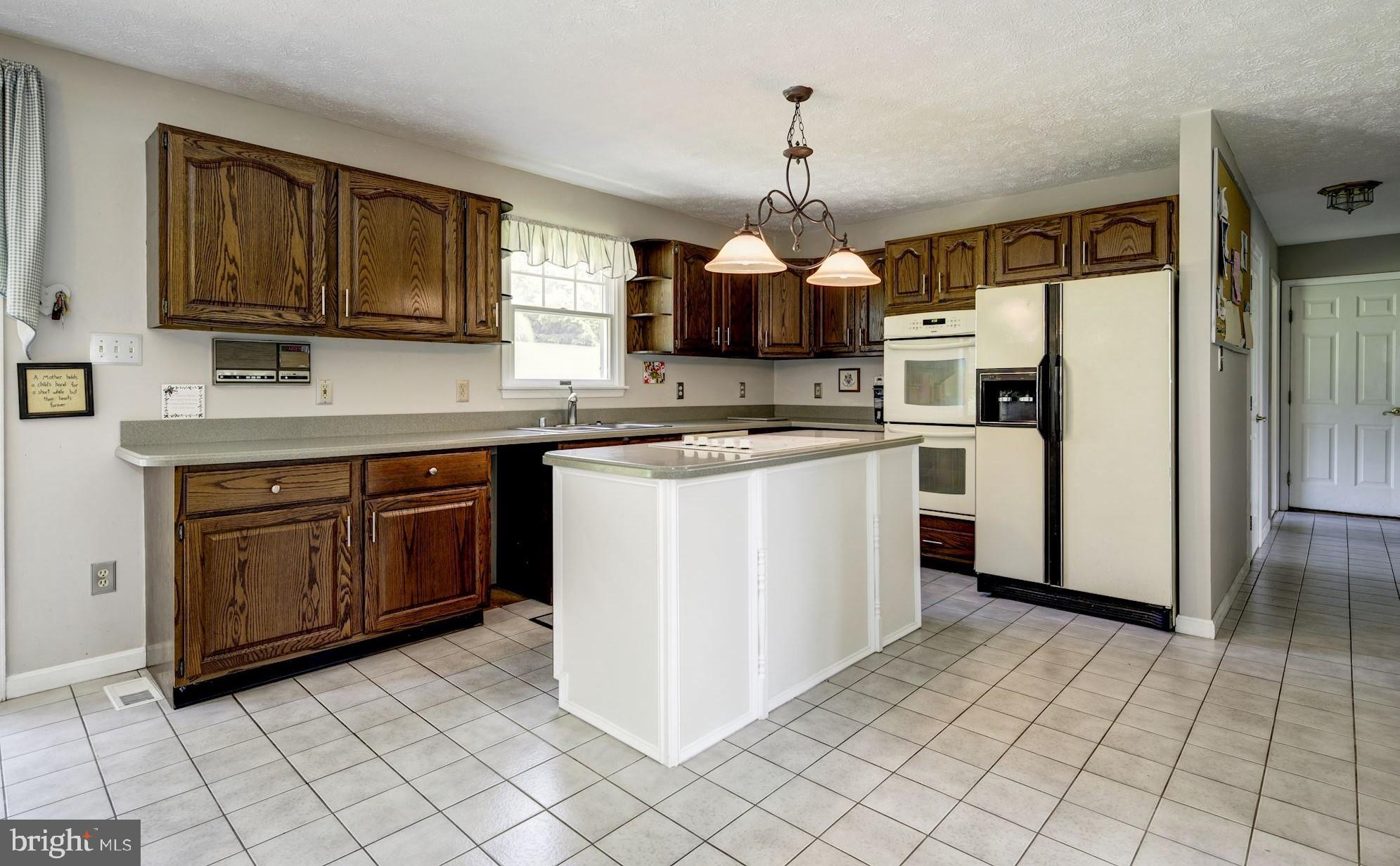 TODD LAKES - Residential