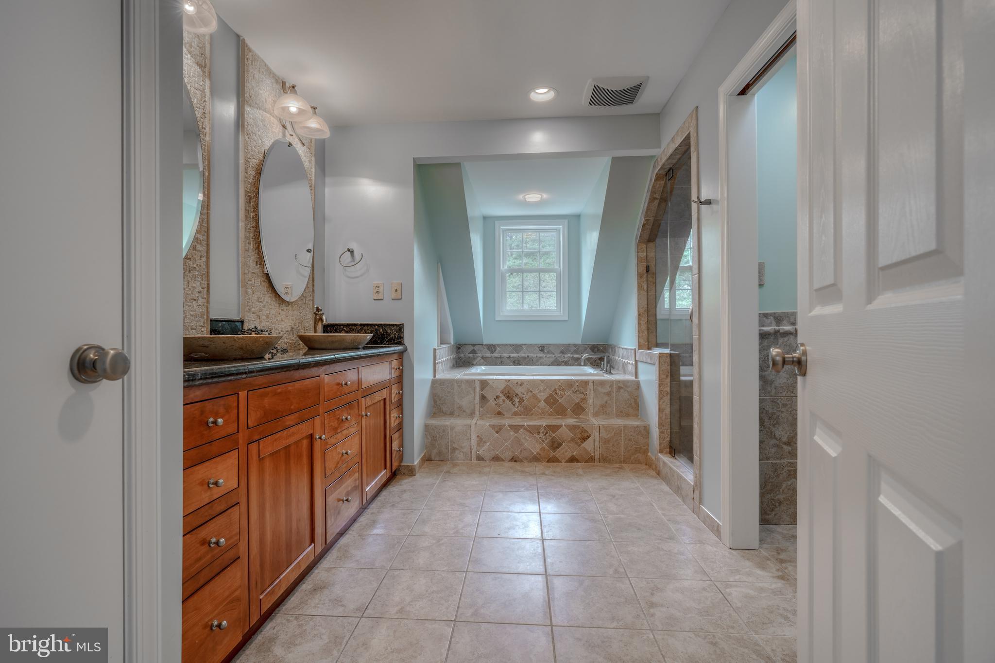 FARMLANDS - Residential