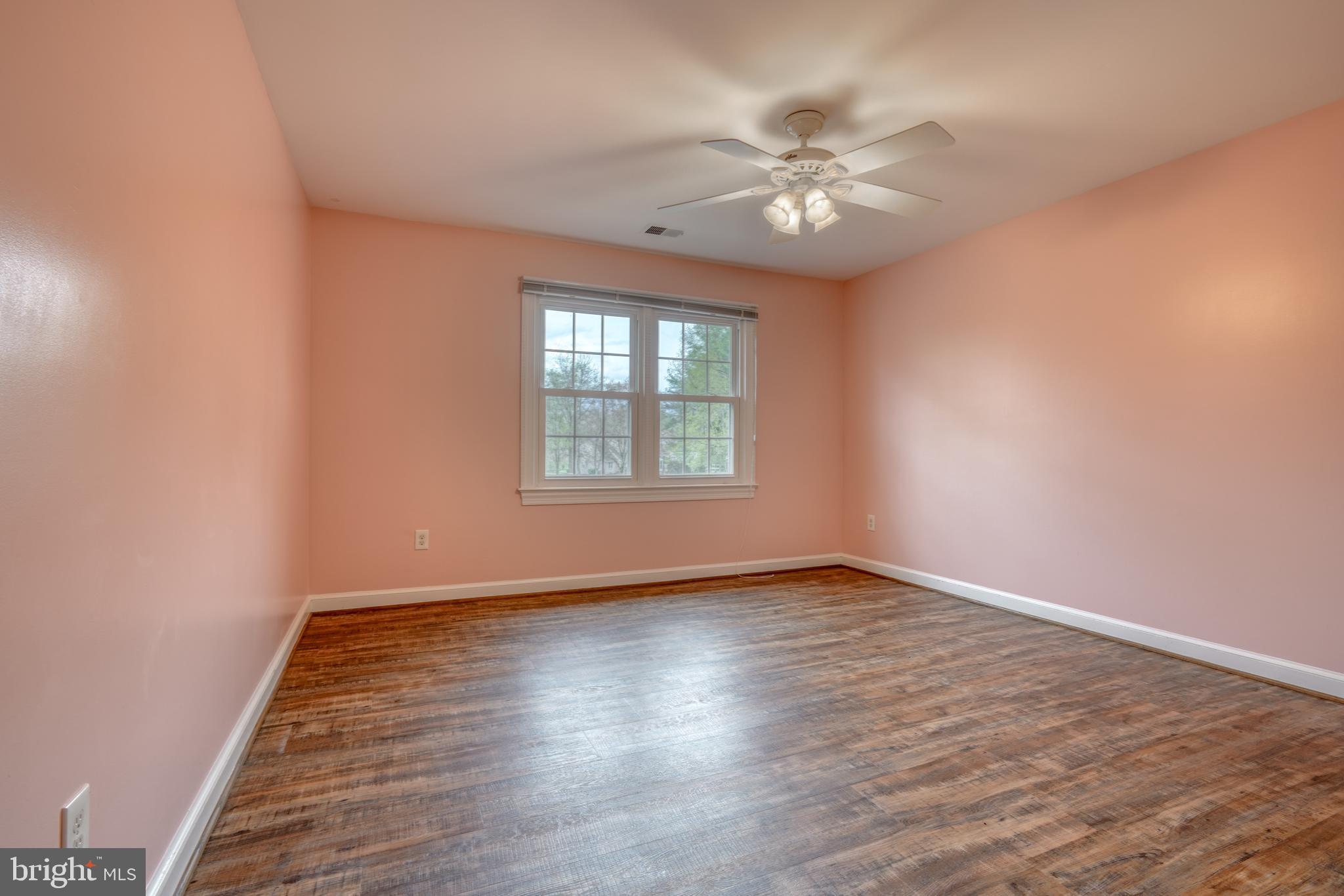 FARMLANDS - Residential