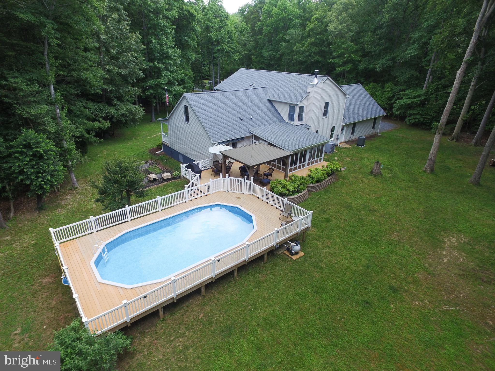 KG ON THE POTOMAC - Residential