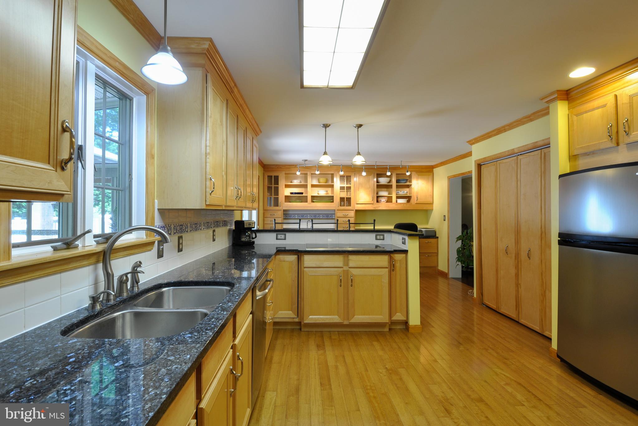 KG ON THE POTOMAC - Residential