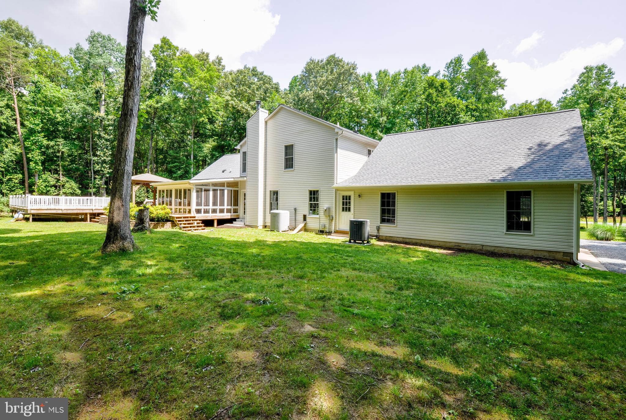 KG ON THE POTOMAC - Residential