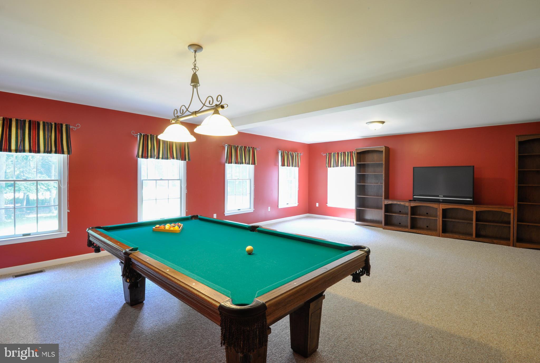 KG ON THE POTOMAC - Residential