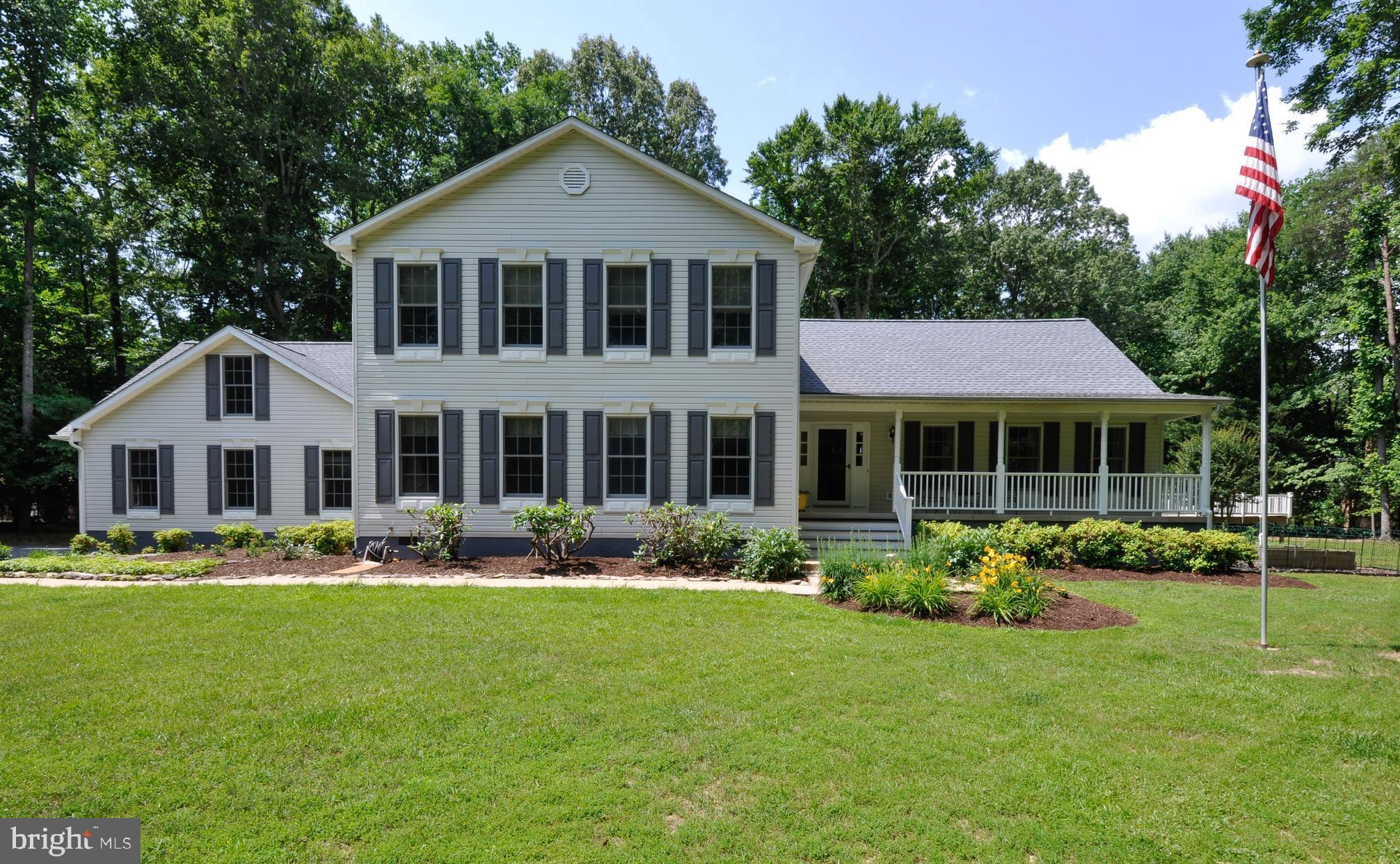 KG ON THE POTOMAC - Residential