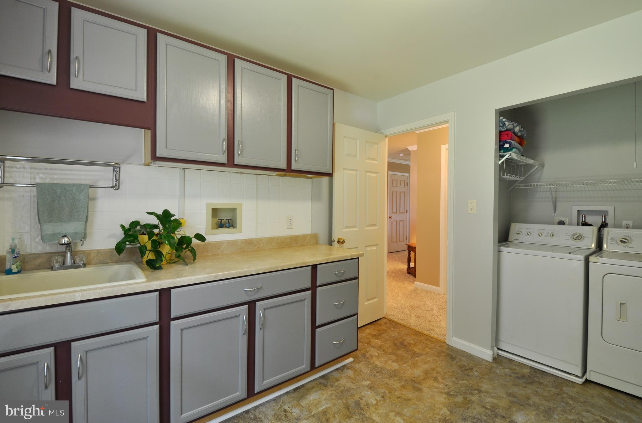 KG ON THE POTOMAC - Residential