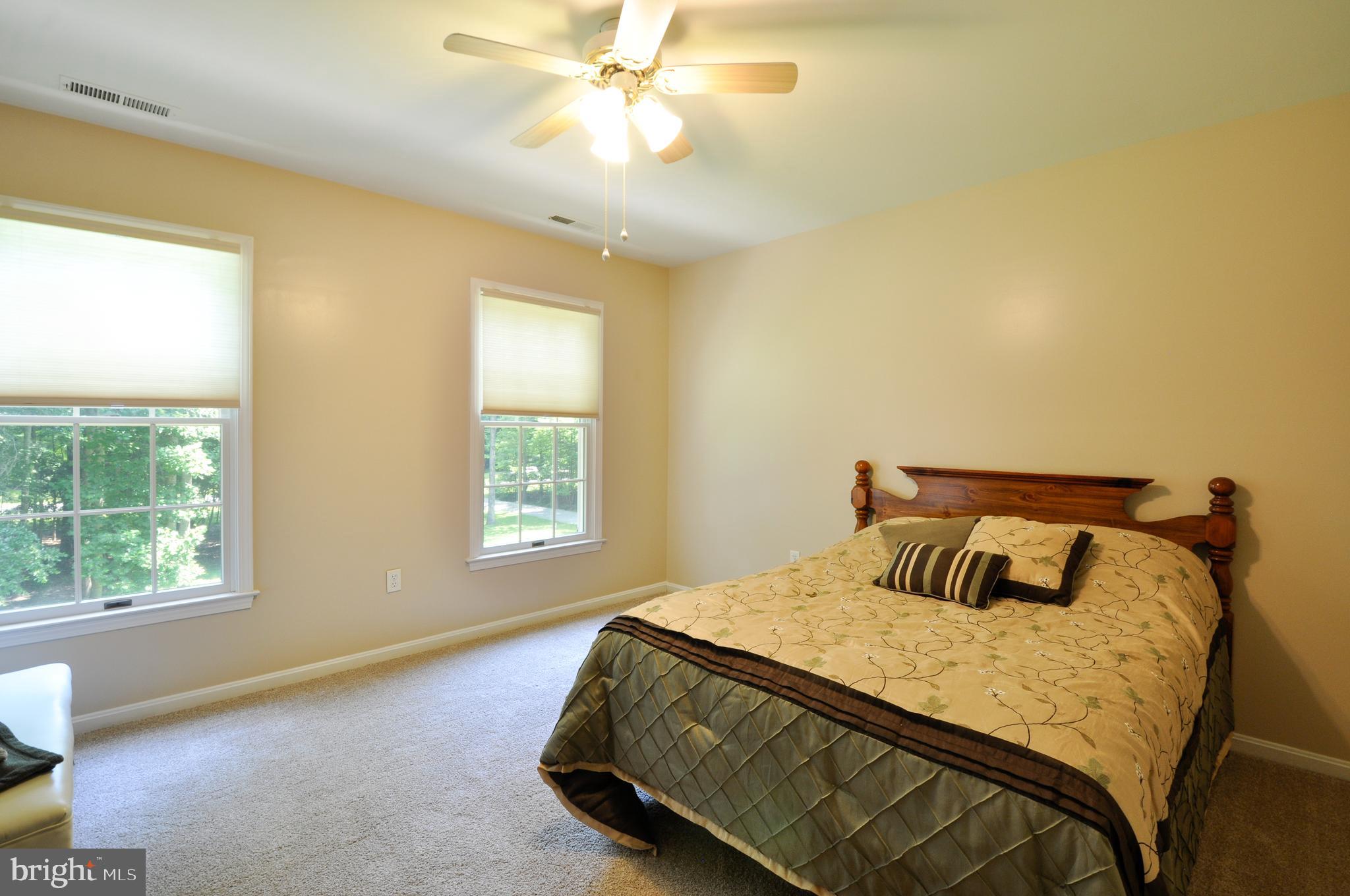 KG ON THE POTOMAC - Residential