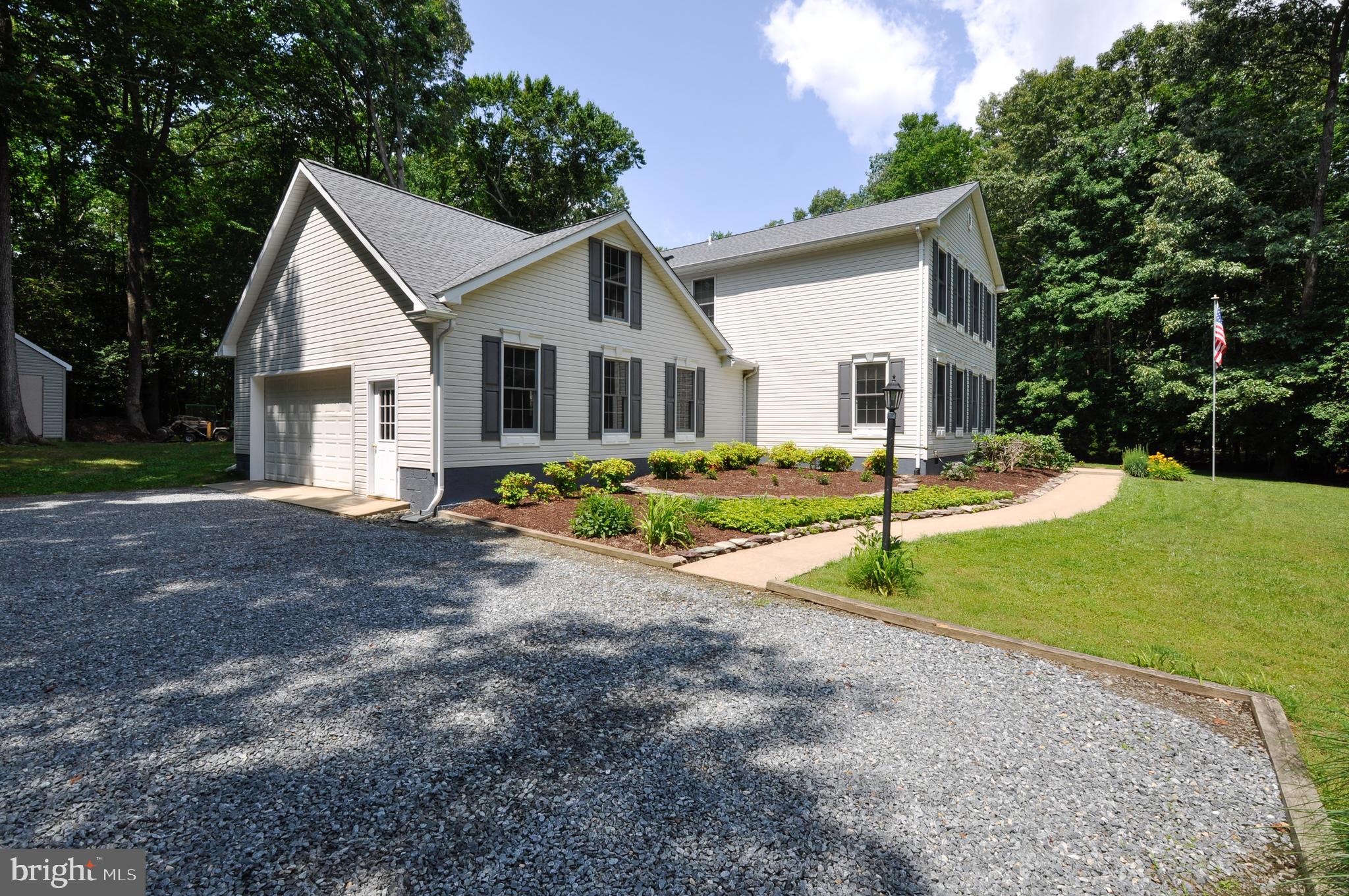 KG ON THE POTOMAC - Residential