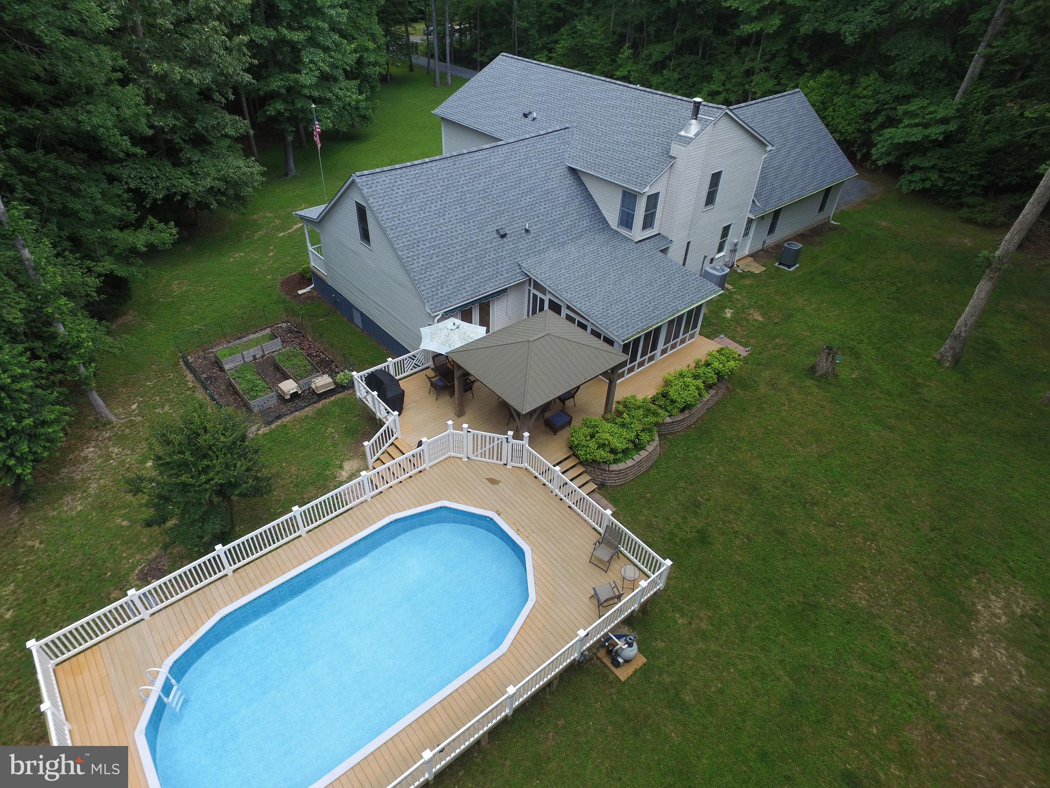 KG ON THE POTOMAC - Residential