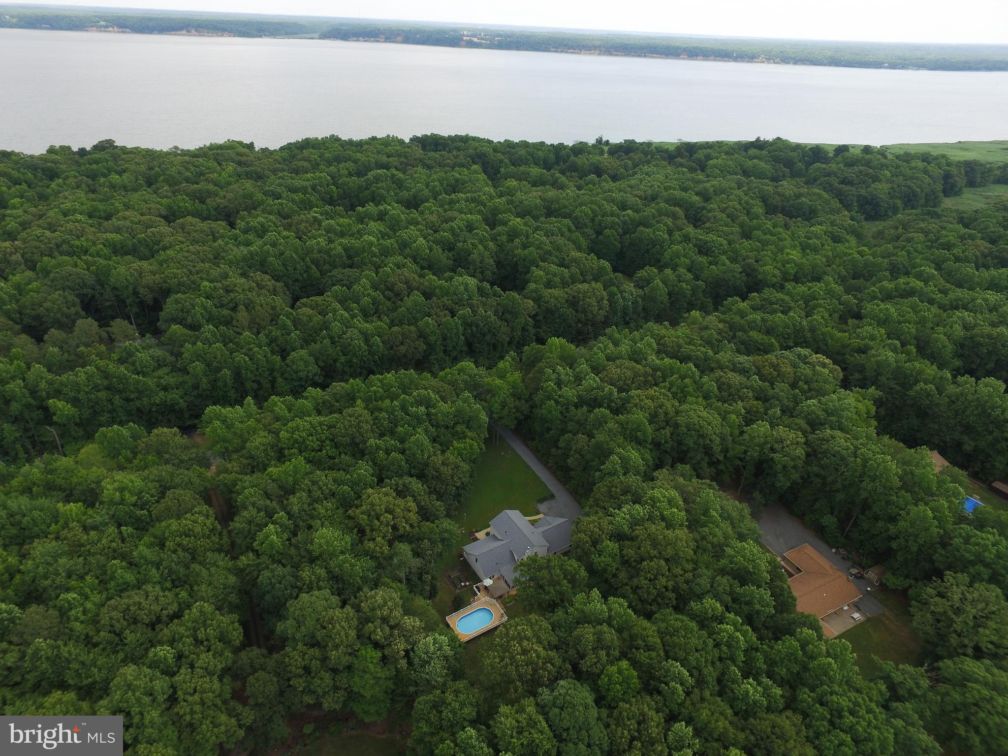 KG ON THE POTOMAC - Residential