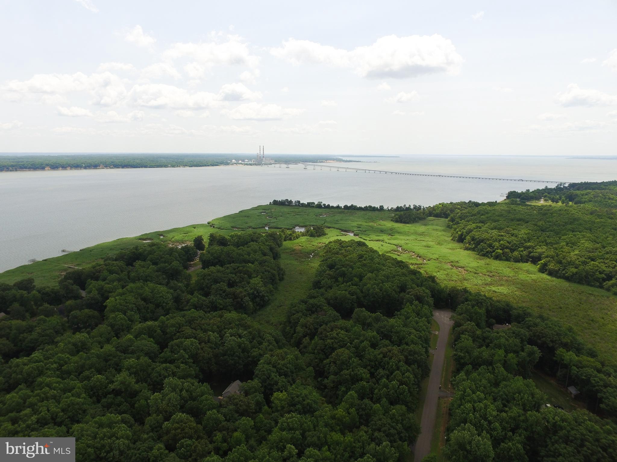 KG ON THE POTOMAC - Residential