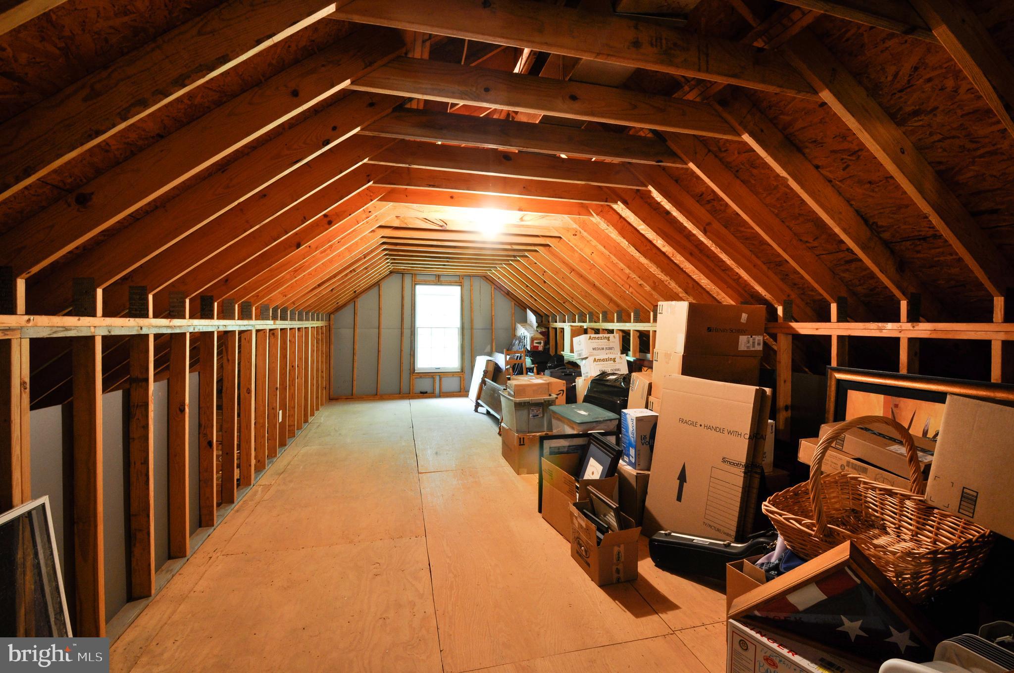 KG ON THE POTOMAC - Residential