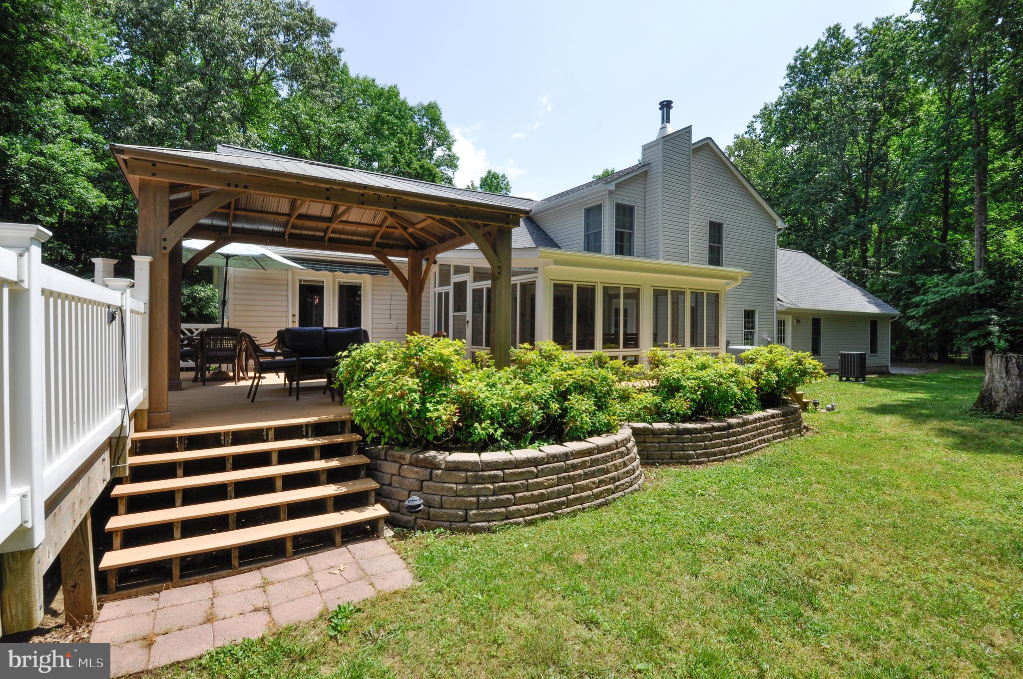 KG ON THE POTOMAC - Residential