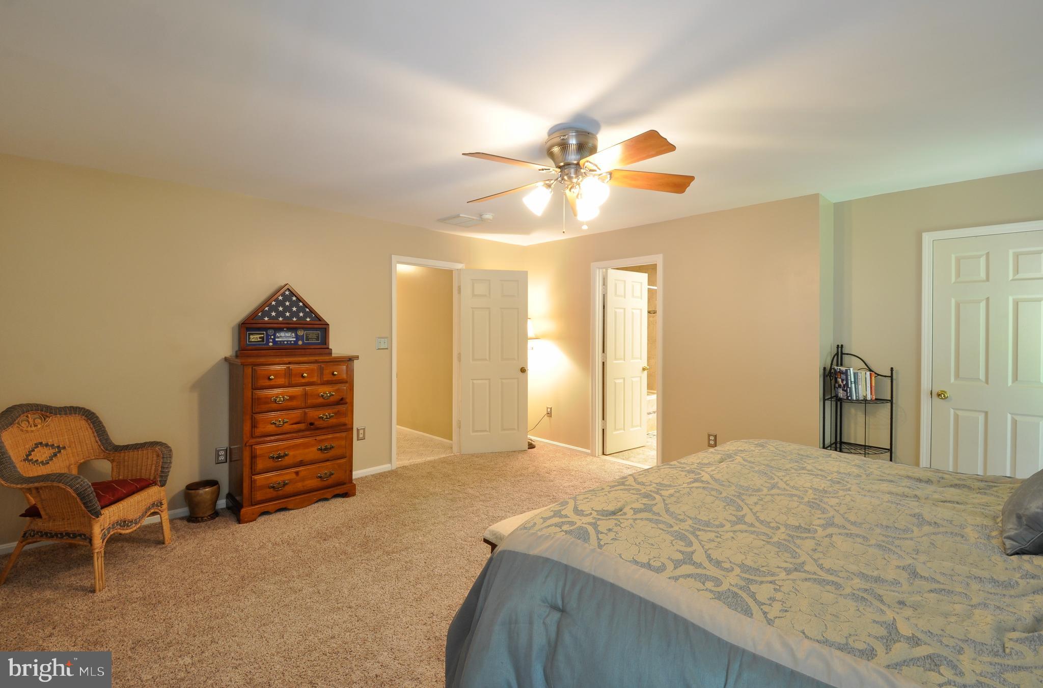 KG ON THE POTOMAC - Residential