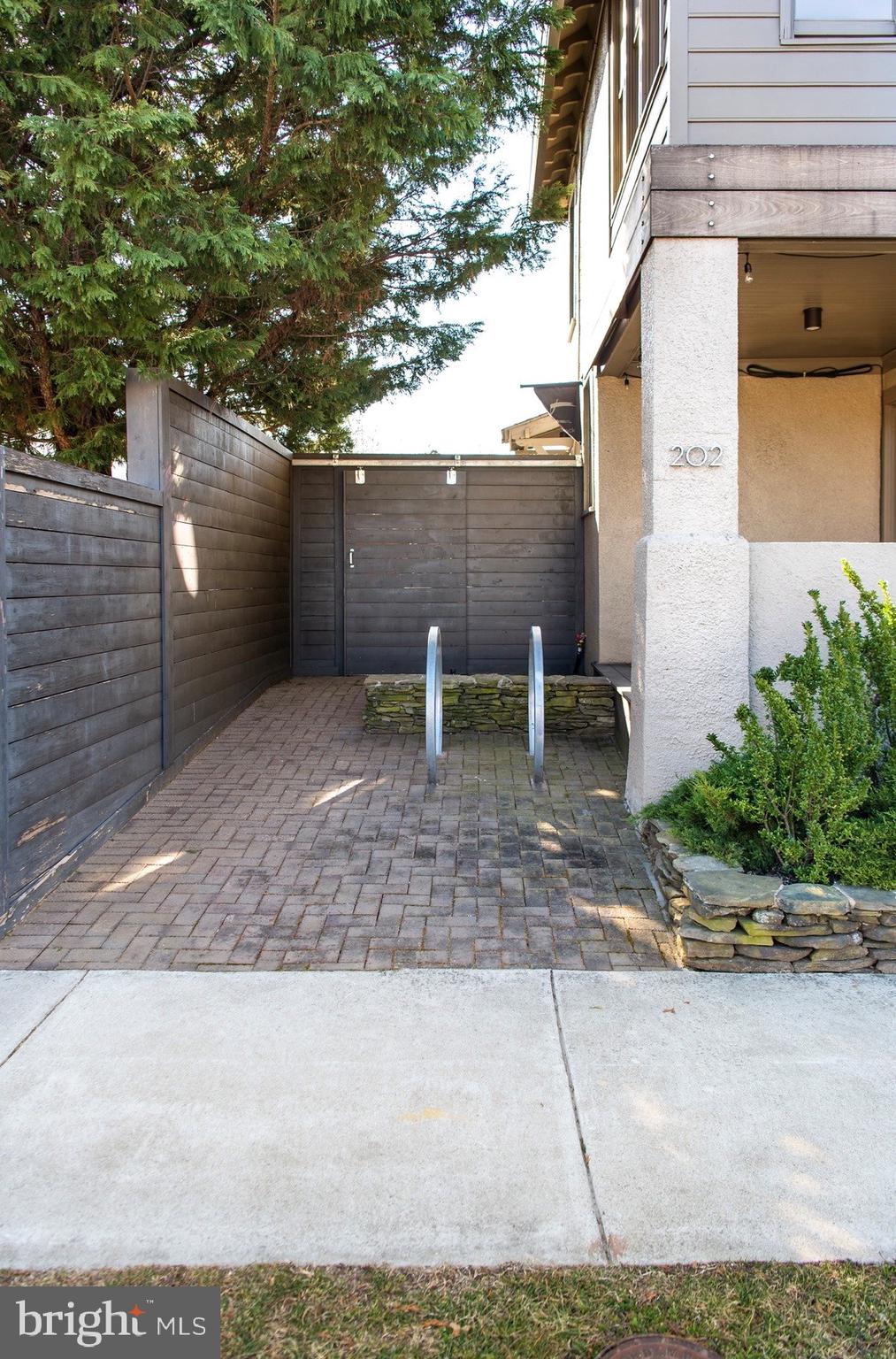 202 HERNDON STREET