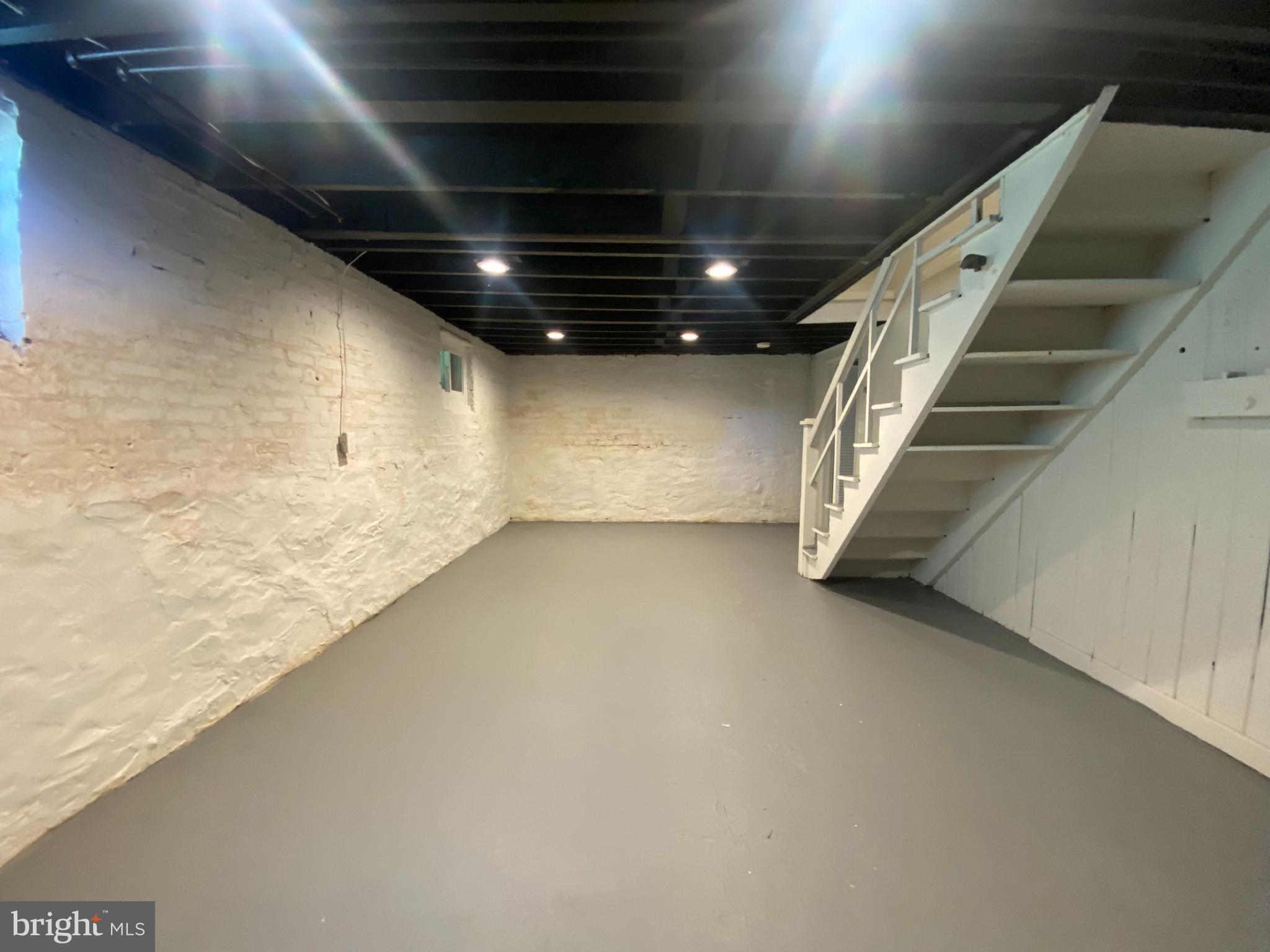 LAURAVILLE HISTORIC DISTRICT - Residential Lease