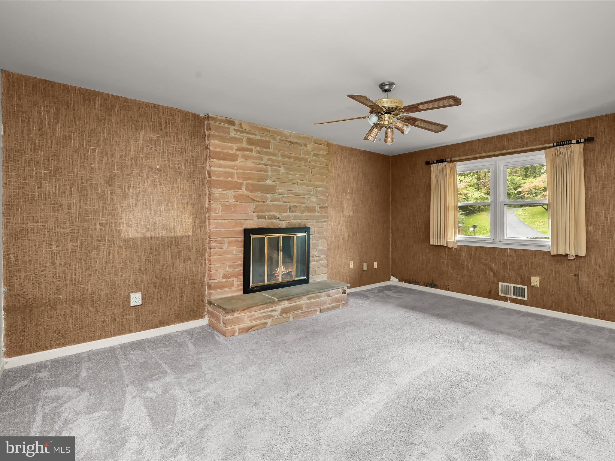 MEADOWCREST - Residential