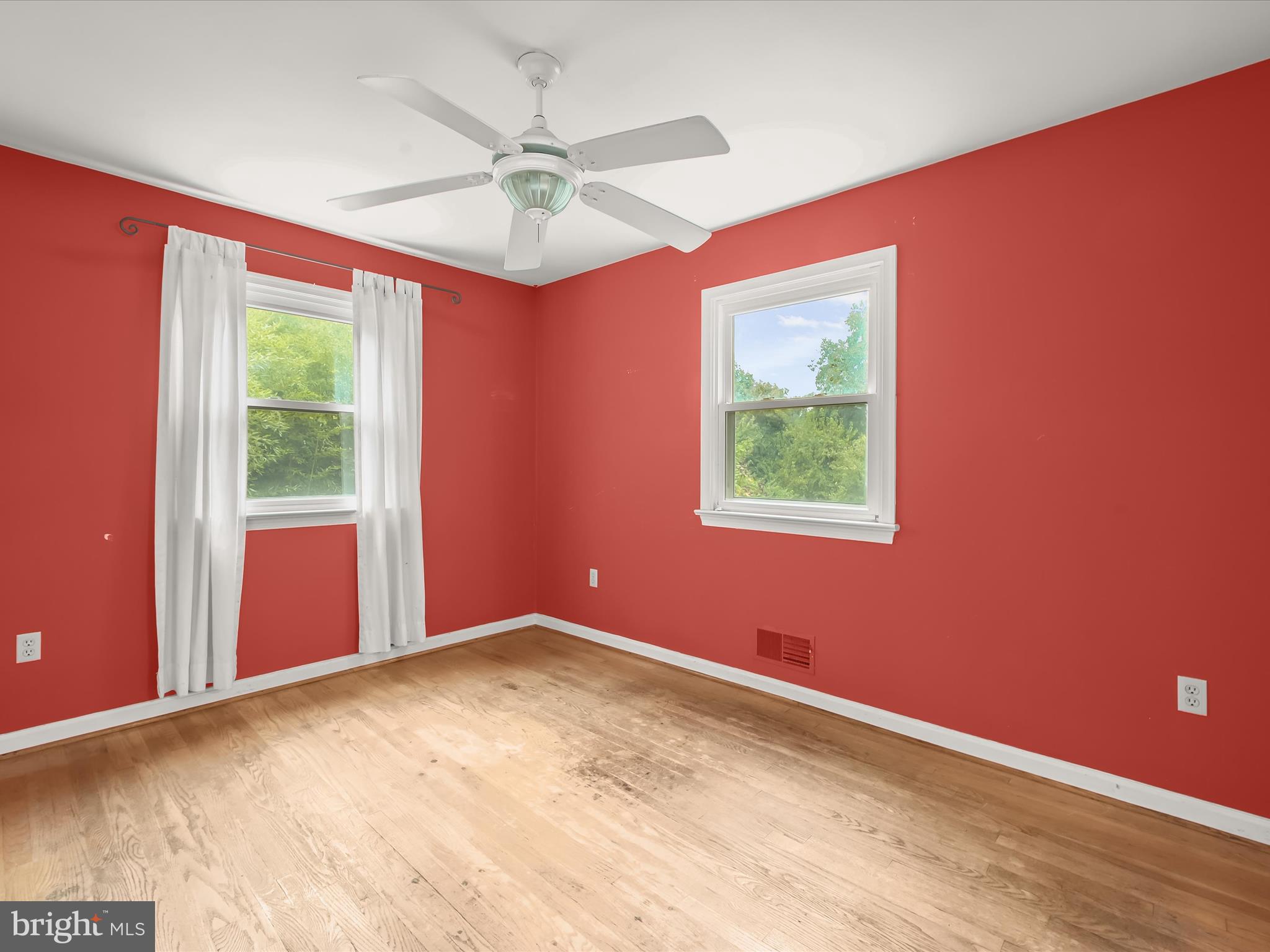 MEADOWCREST - Residential