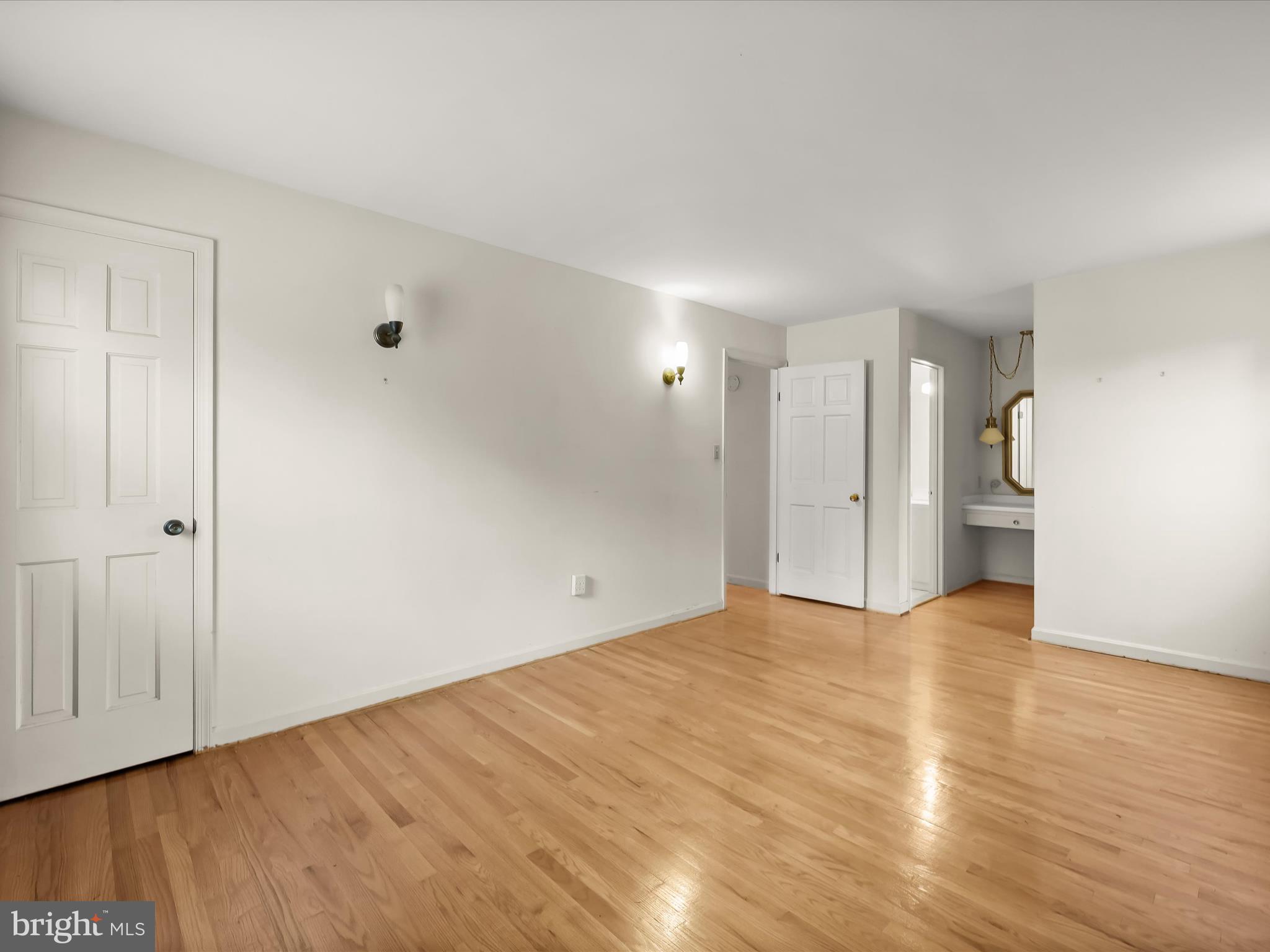 MEADOWCREST - Residential