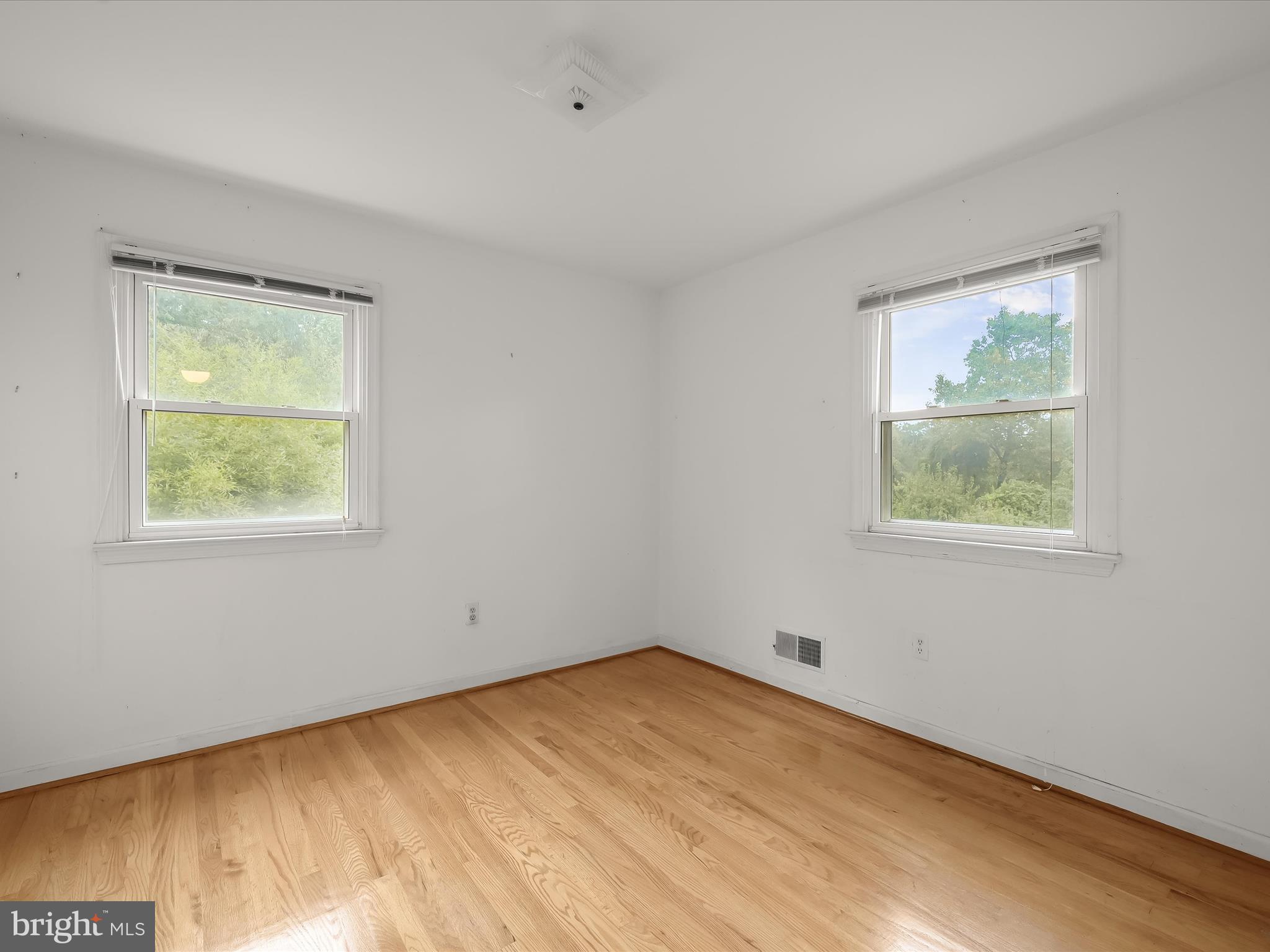 MEADOWCREST - Residential