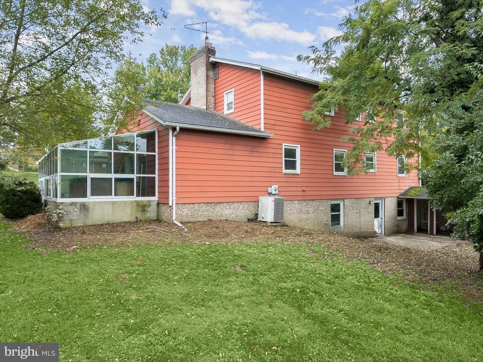 MEADOWCREST - Residential