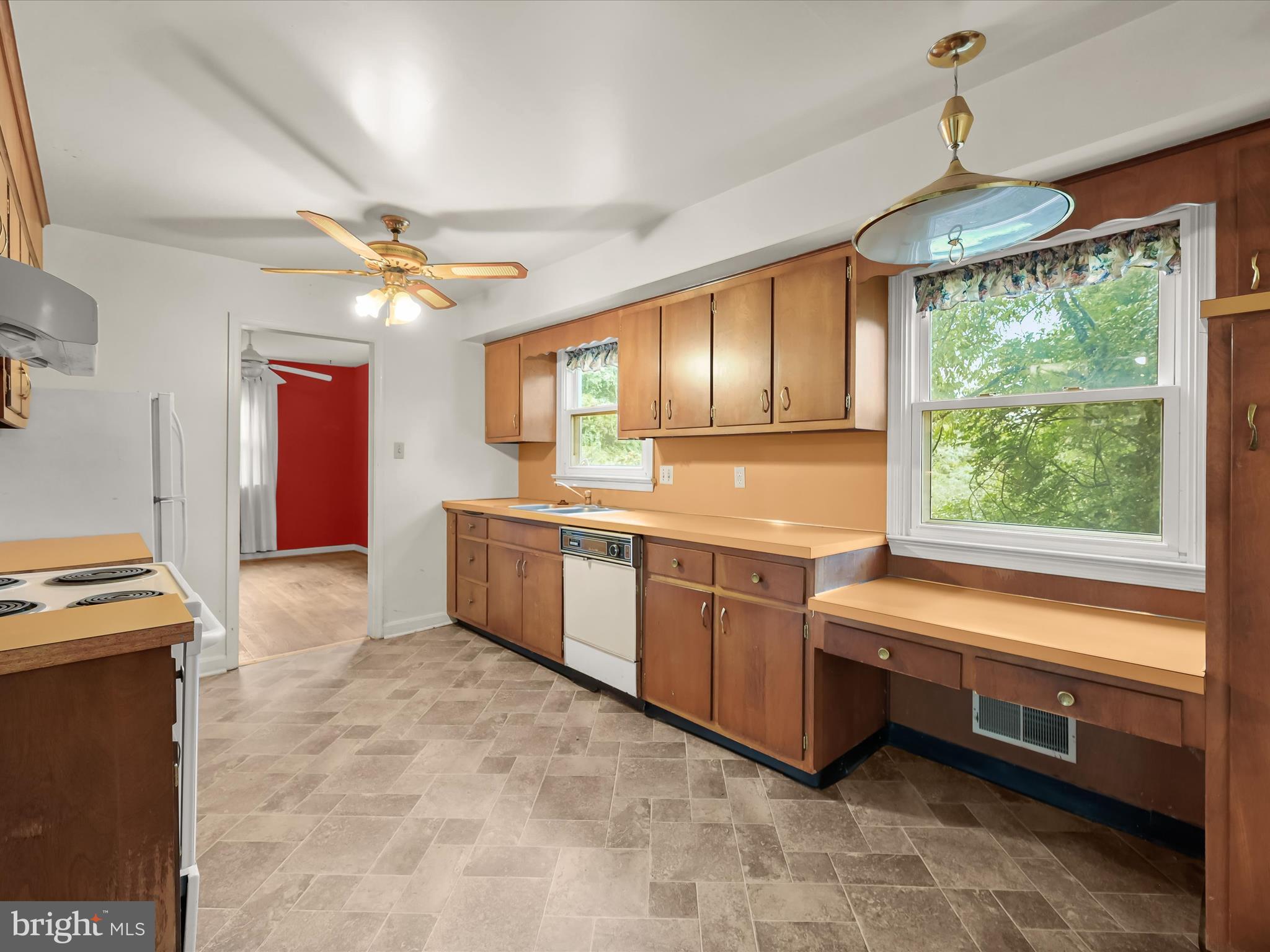 MEADOWCREST - Residential