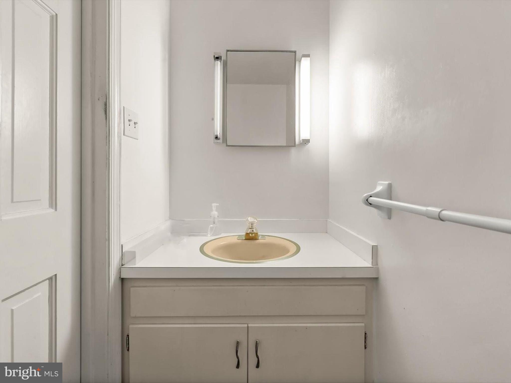 MEADOWCREST - Residential