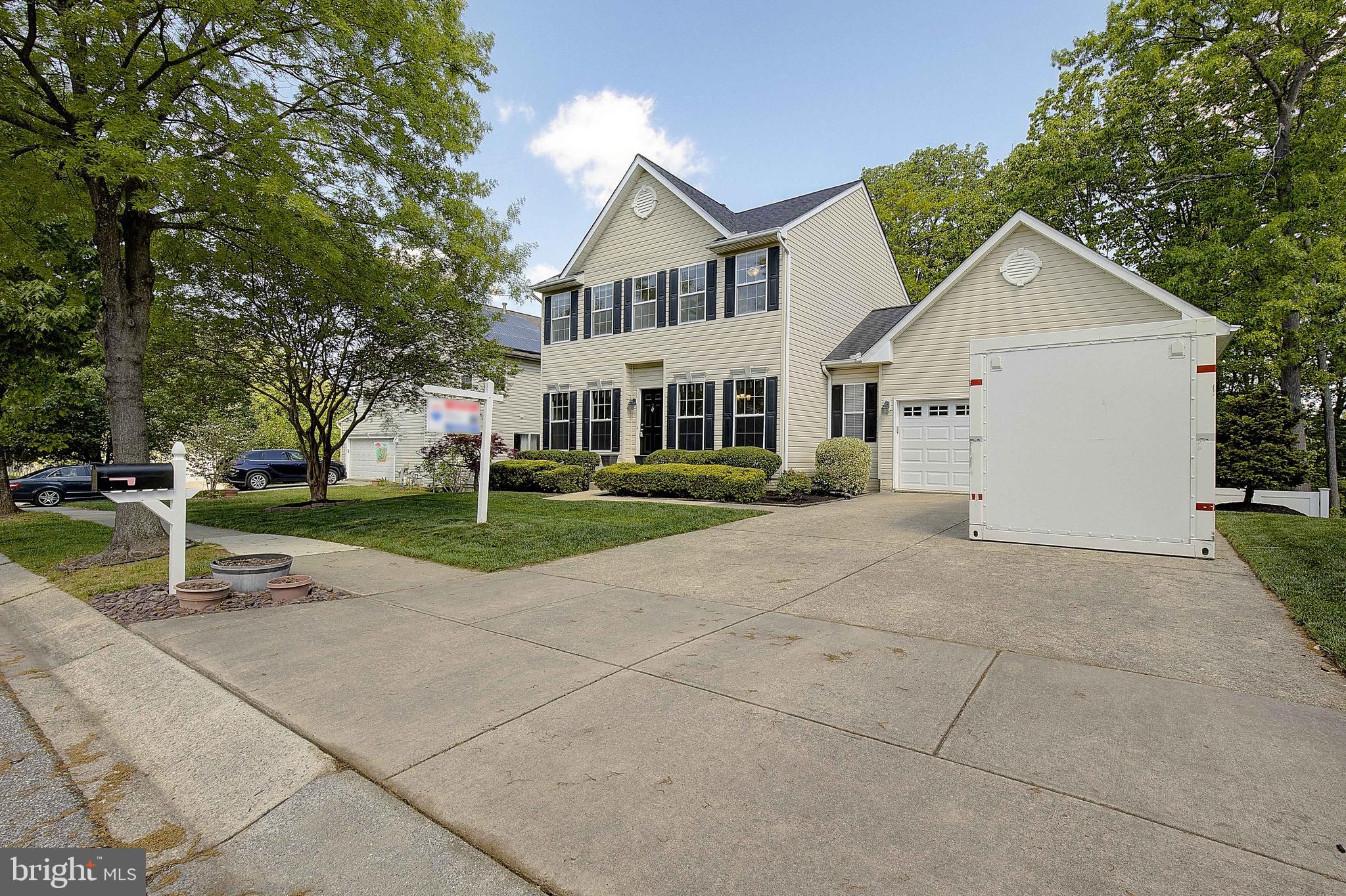 496 PITT COURT