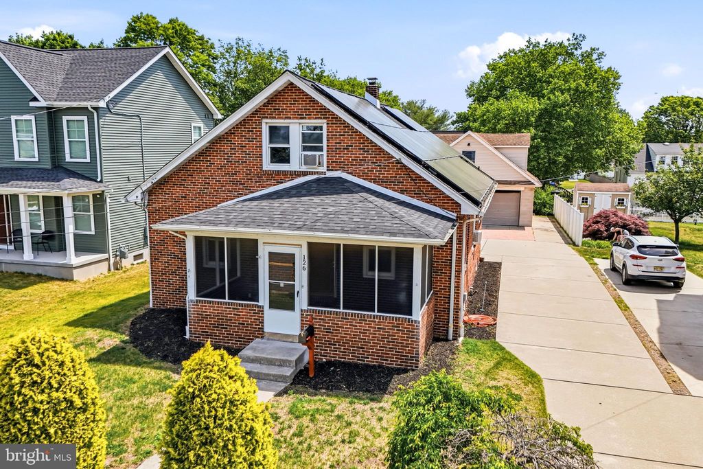 Photo of 126 Tomlin Station Road, GIBBSTOWN, NJ 08027 (MLS # NJGL2073032)