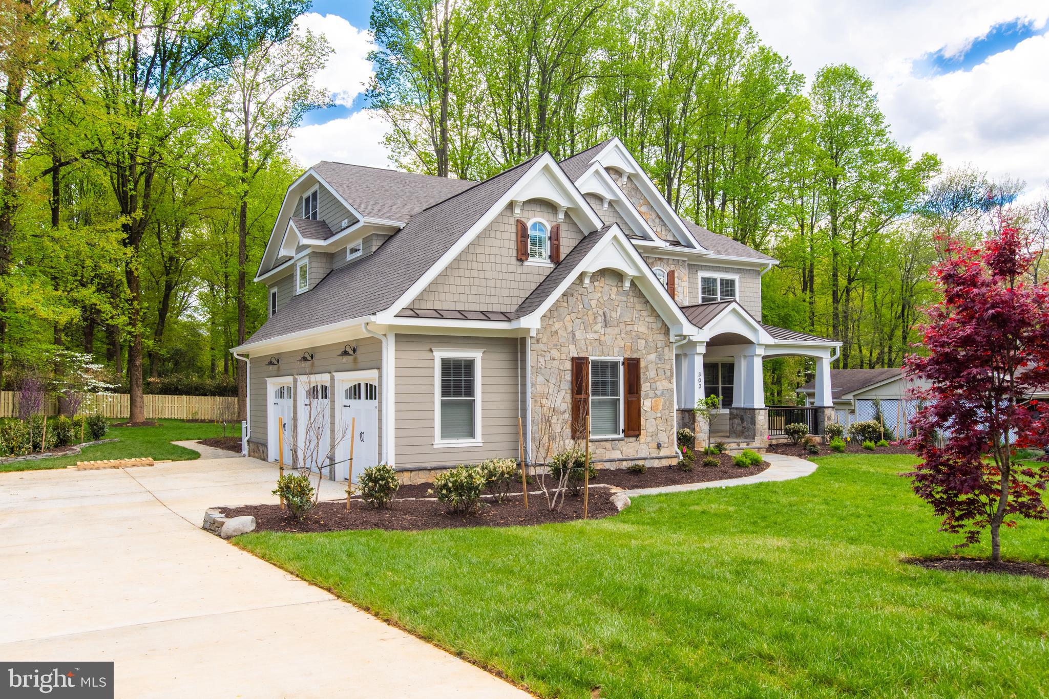 WESTBRIAR COUNTRY CLUB MANOR - Residential