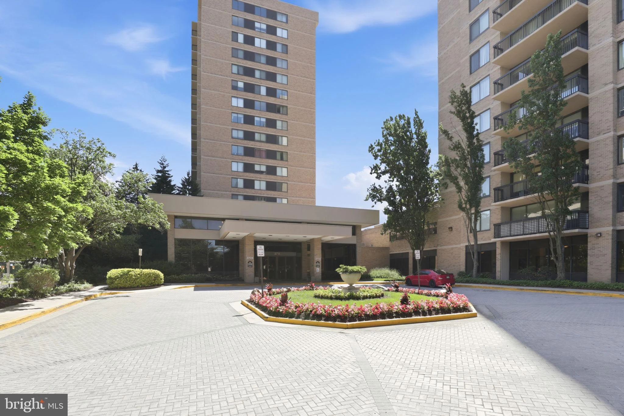 3713 S George Mason Drive Unit 810