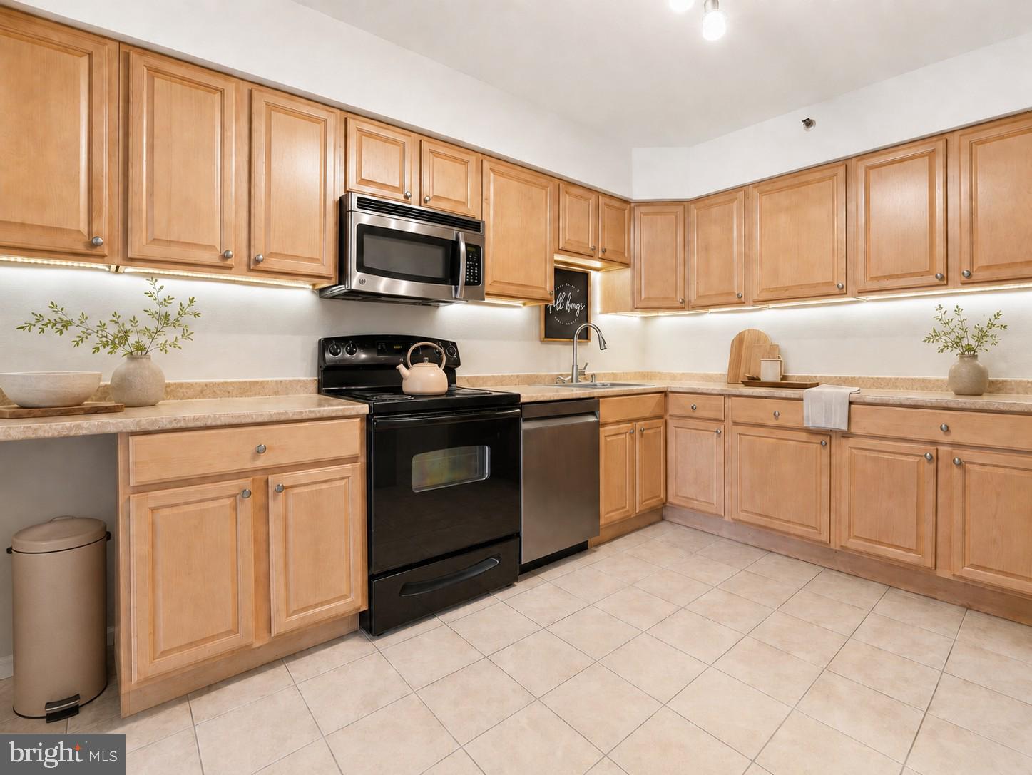 3713 S GEORGE MASON DRIVE 810