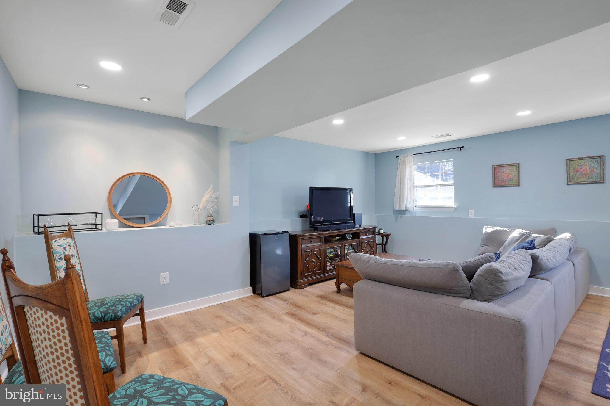 BURKE CENTRE - Residential Lease