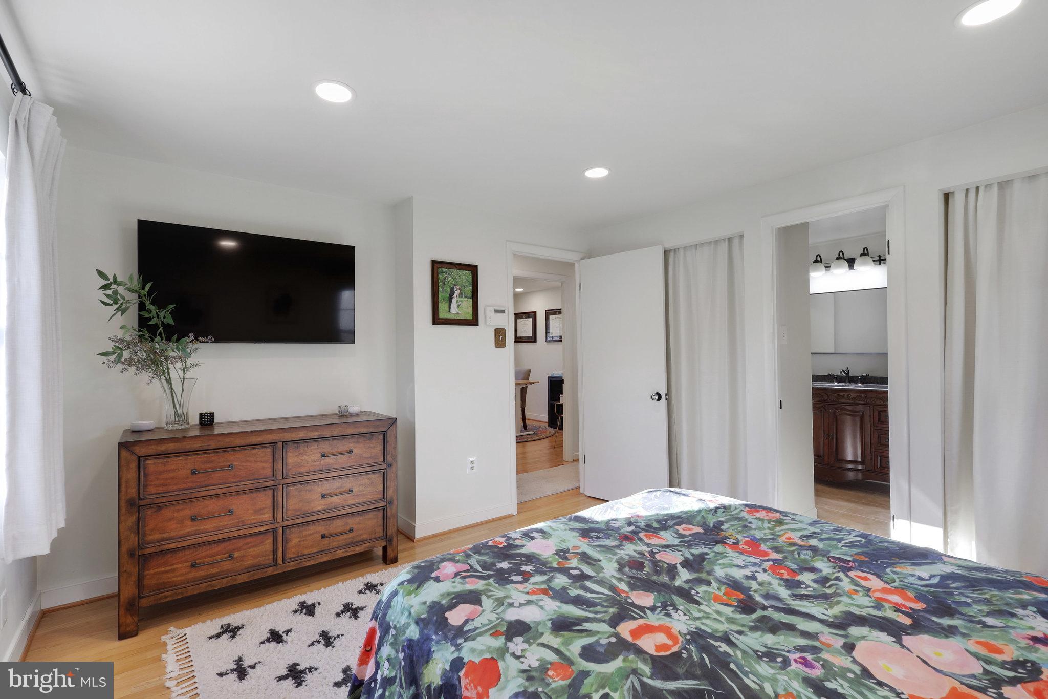 BURKE CENTRE - Residential Lease