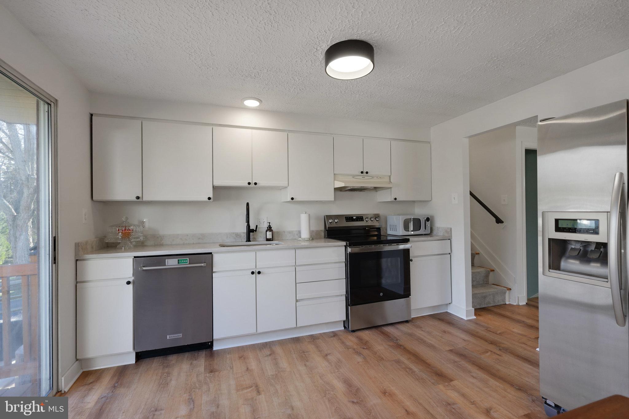 BURKE CENTRE - Residential Lease