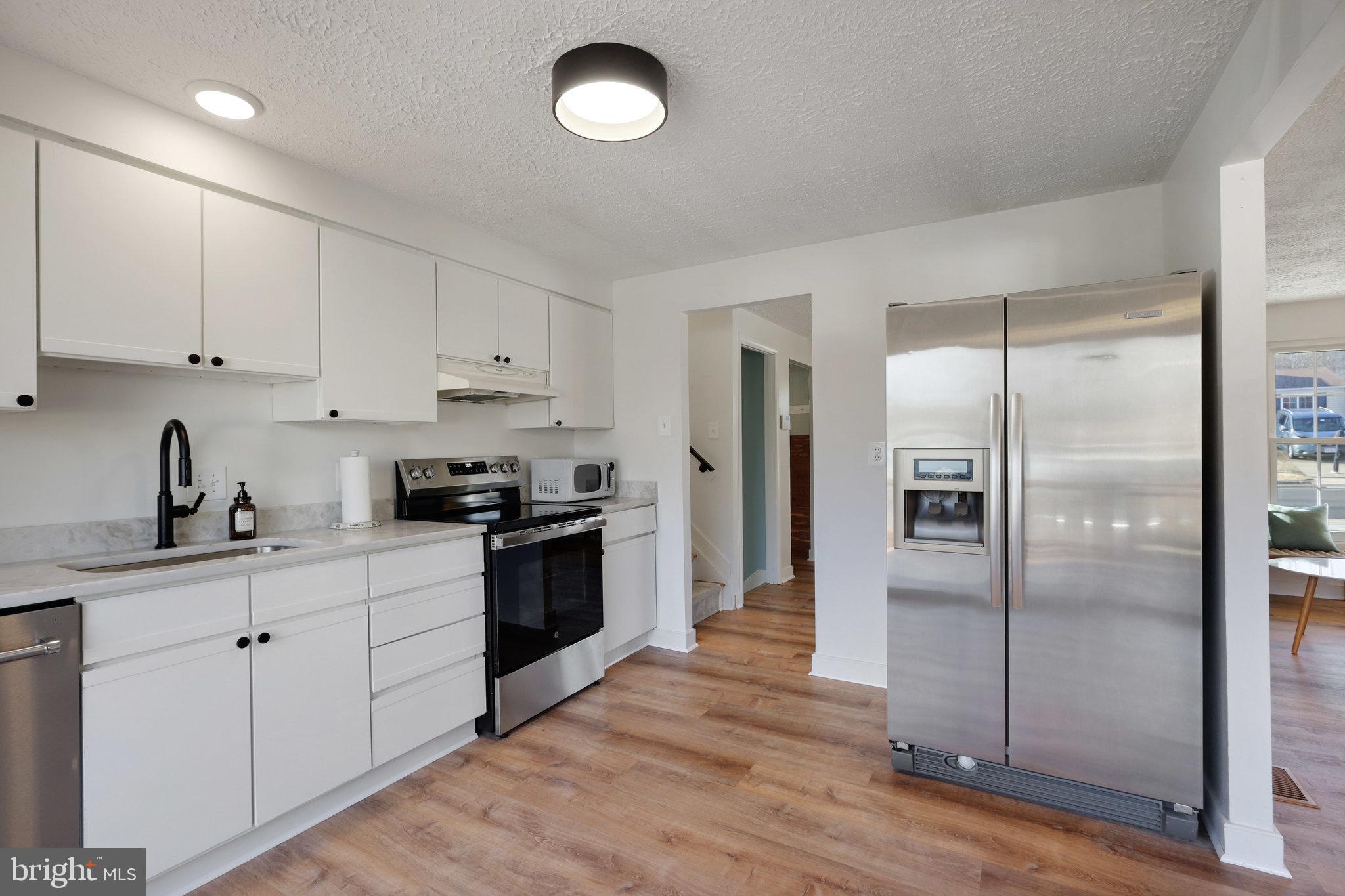 BURKE CENTRE - Residential Lease