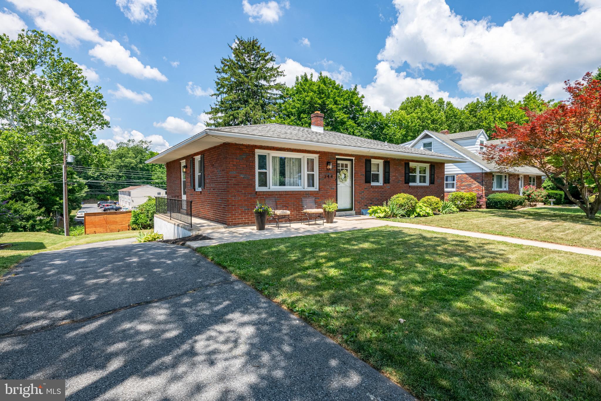 344 PENNWYN PLACE