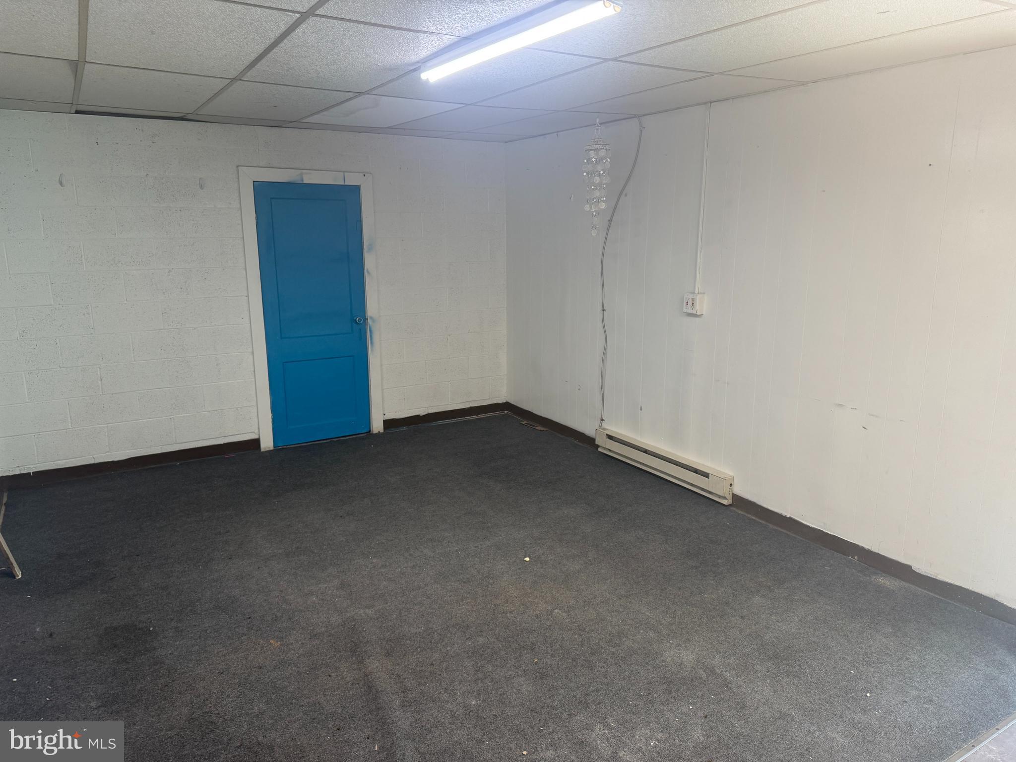 34 N 7TH STREET STORE FRONT