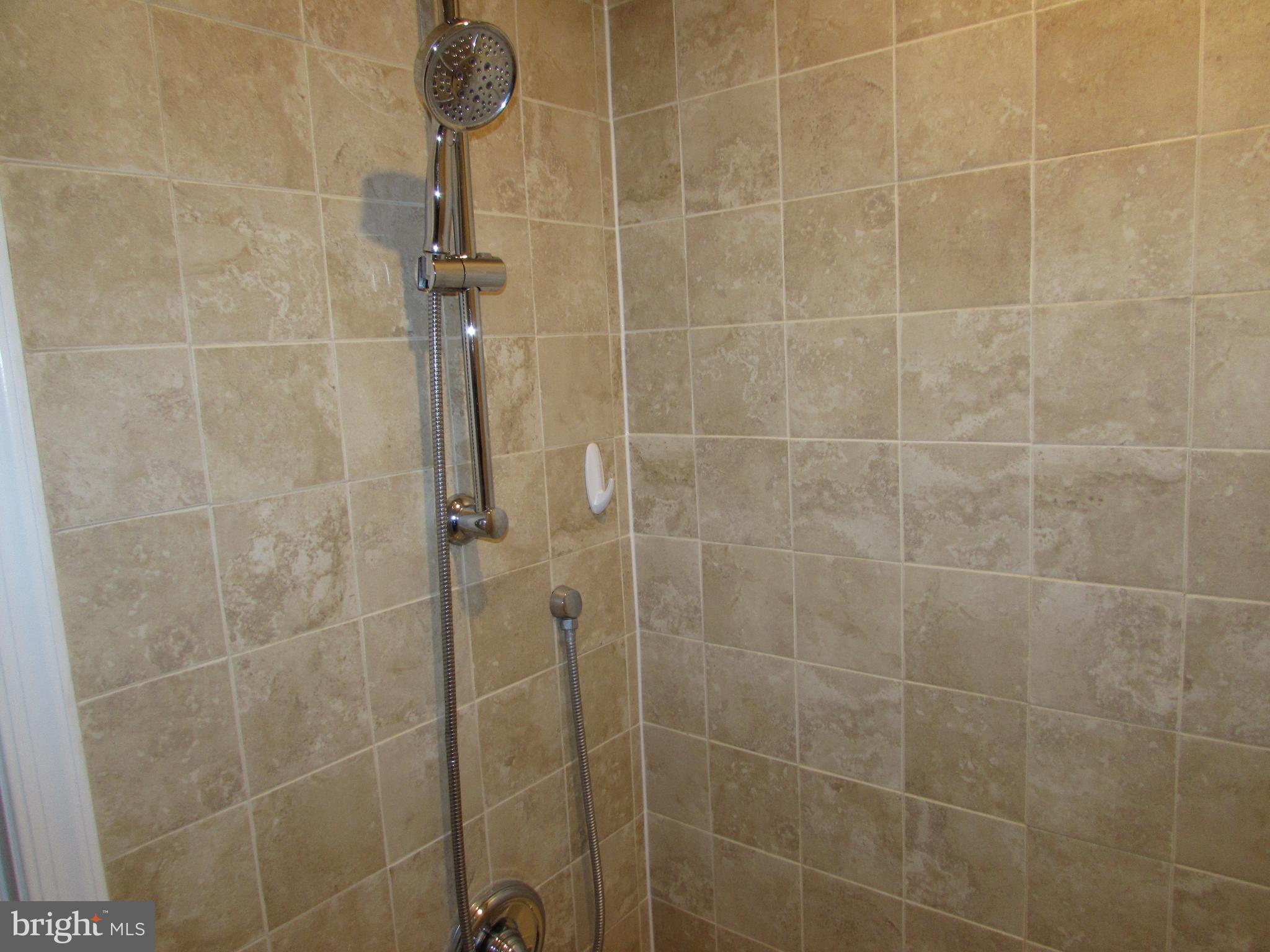 CHARING CROSS - Residential