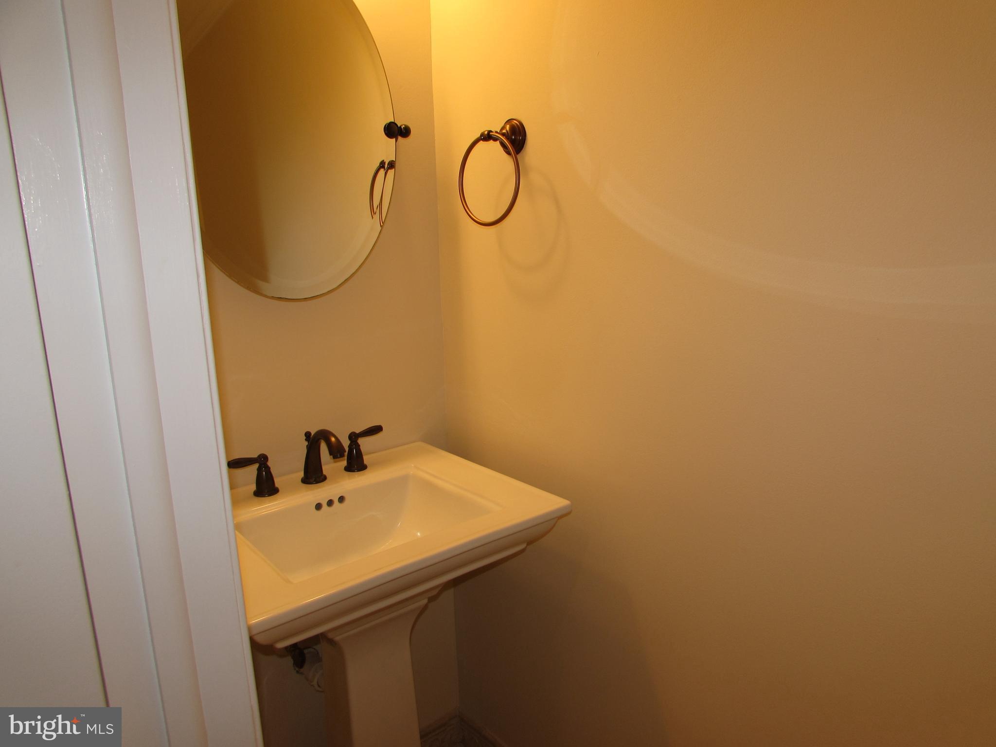 CHARING CROSS - Residential